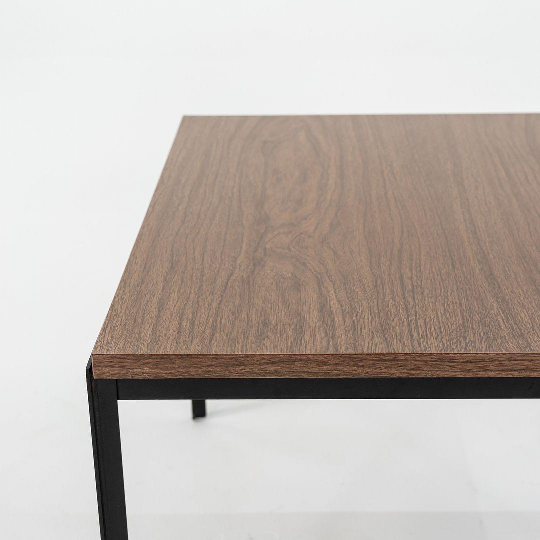 1960s Florence Knoll T Angle 24 x 24 inch Side / End Table en vente 1