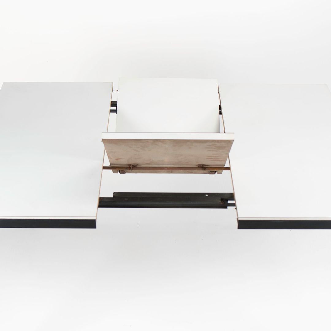 1960s Florence Knoll T Angle 34-49 inch Extension Dining Table, Model 310 In Good Condition For Sale In Philadelphia, PA