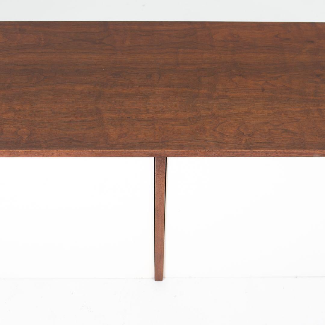 Americano Florence Knoll, anni '60, Credenza pensile in noce con ante bianche in vendita