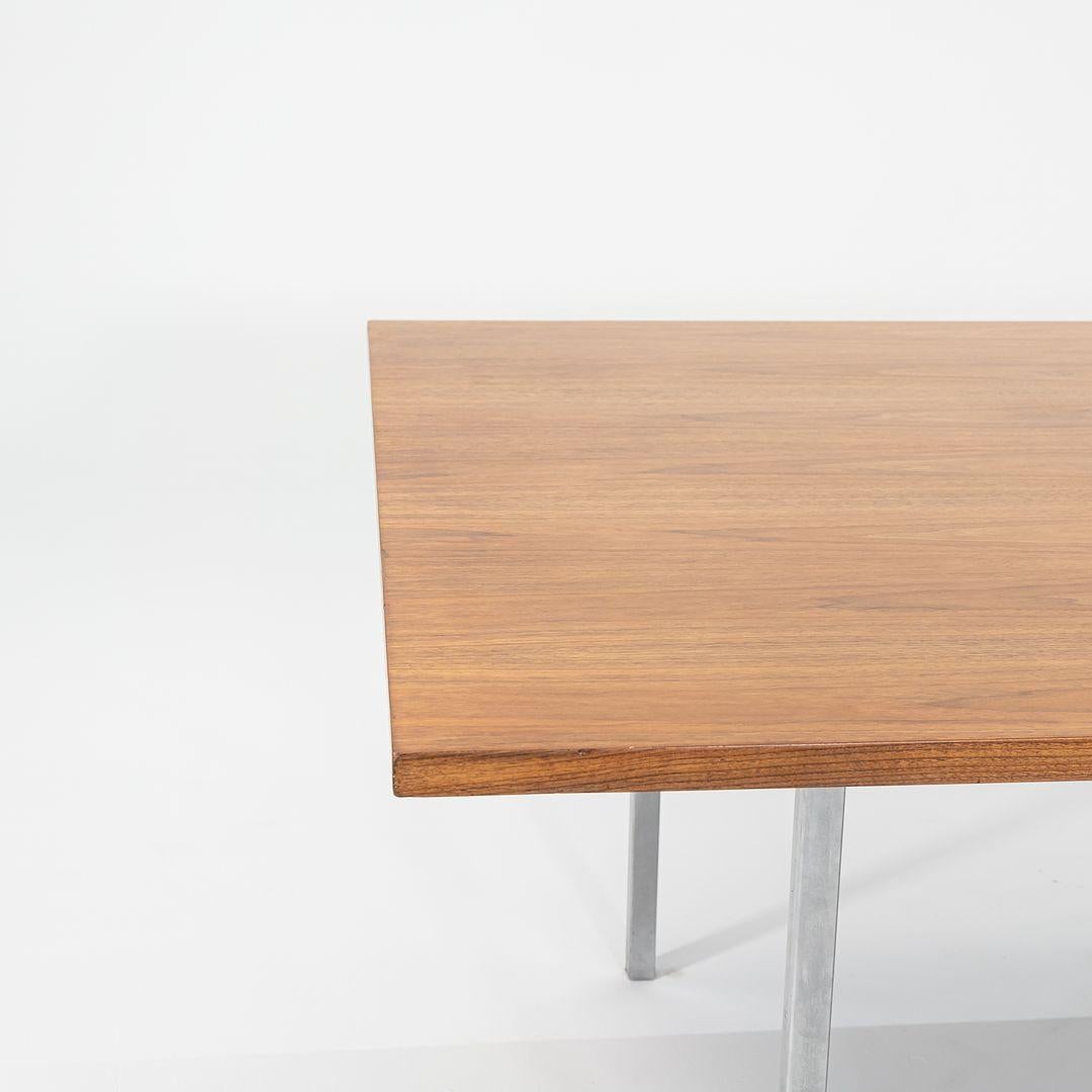 1960s Florence Knoll Walnut Dining / Conference Table Chromed Steel Legs 34x72in en vente 4