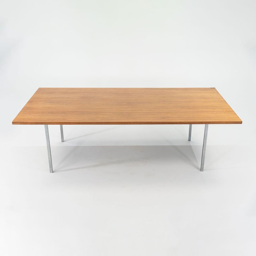 1960s Florence Knoll Walnut Dining / Conference Table Chromed Steel Legs 34x72in en vente 2