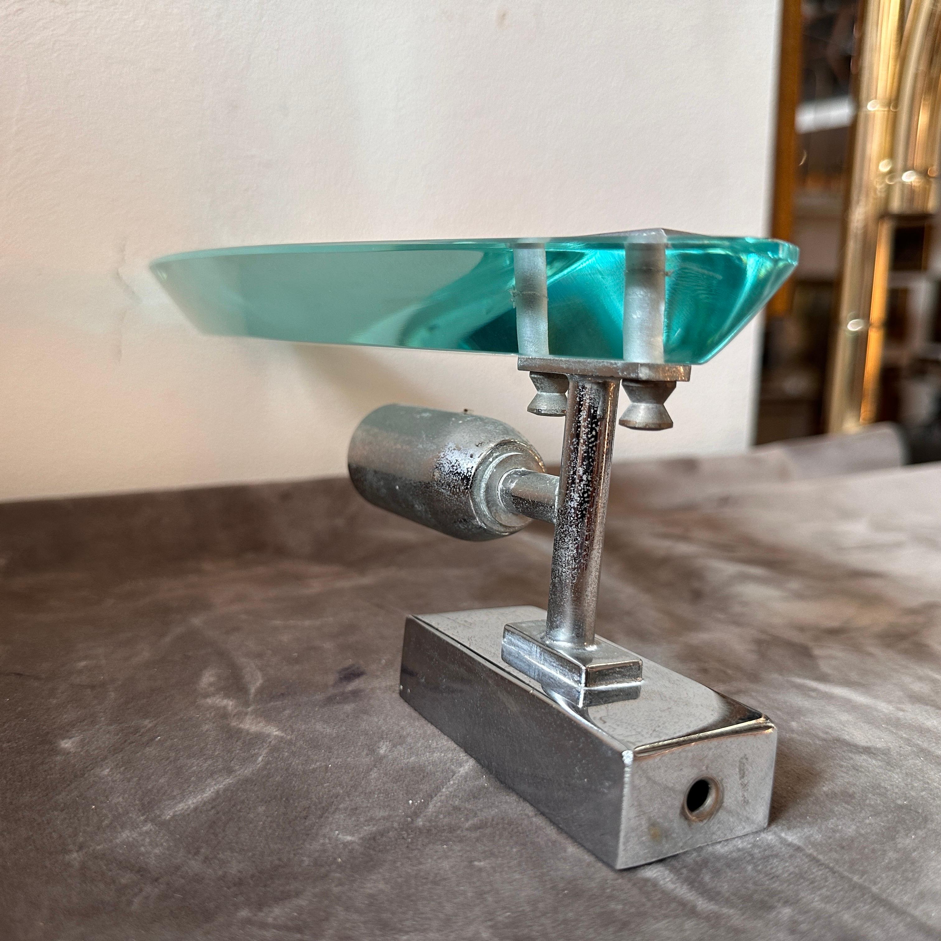 1960s Fontana Arte Style Heavy Glass and Steel Space Age Italian Wall Sconce For Sale 2