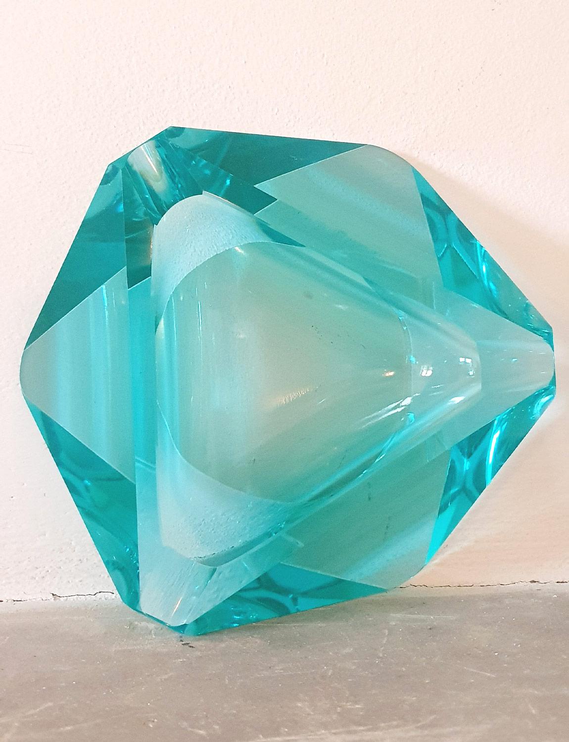 An exceptional Turquoise geometric bowl by Max Ingrand for Fontana Arte. Fontana Arte was the design house co-founded by Gio Ponti in Milan in the 1930s. These rare original pieces are now exceptional collectors items. Made in the 1960s, these