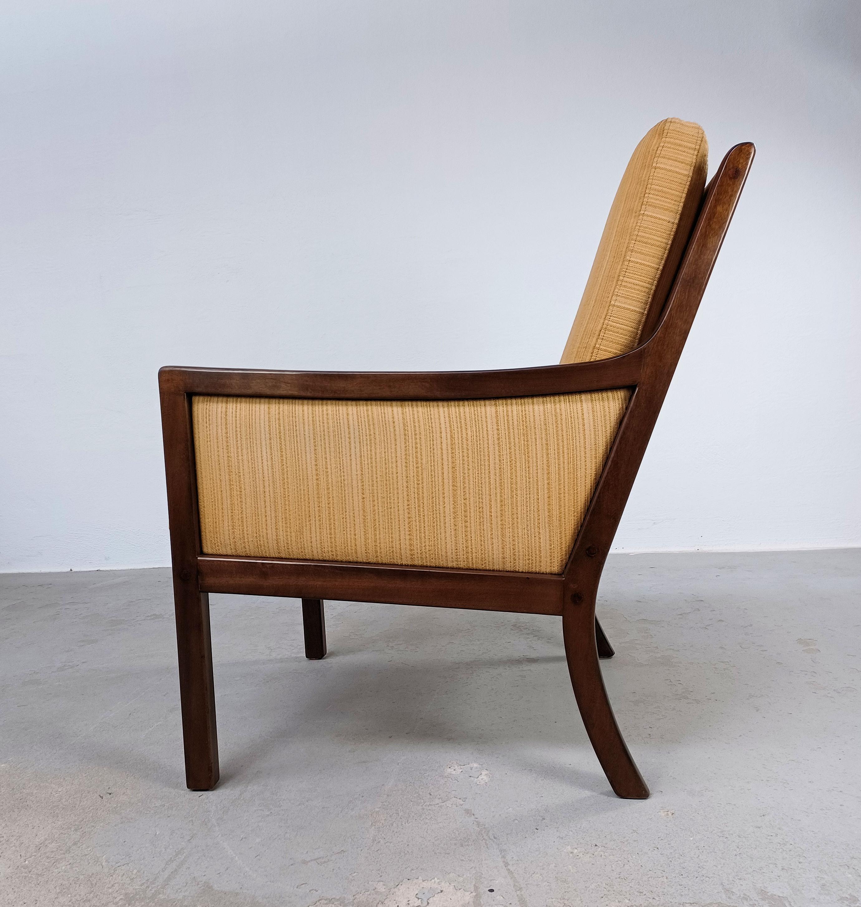 1960's Vier vollständig restaurierte Ole Wanscher Mahogny Lounge Stühle Benutzerdefinierte Polstermöbel im Zustand „Gut“ im Angebot in Knebel, DK