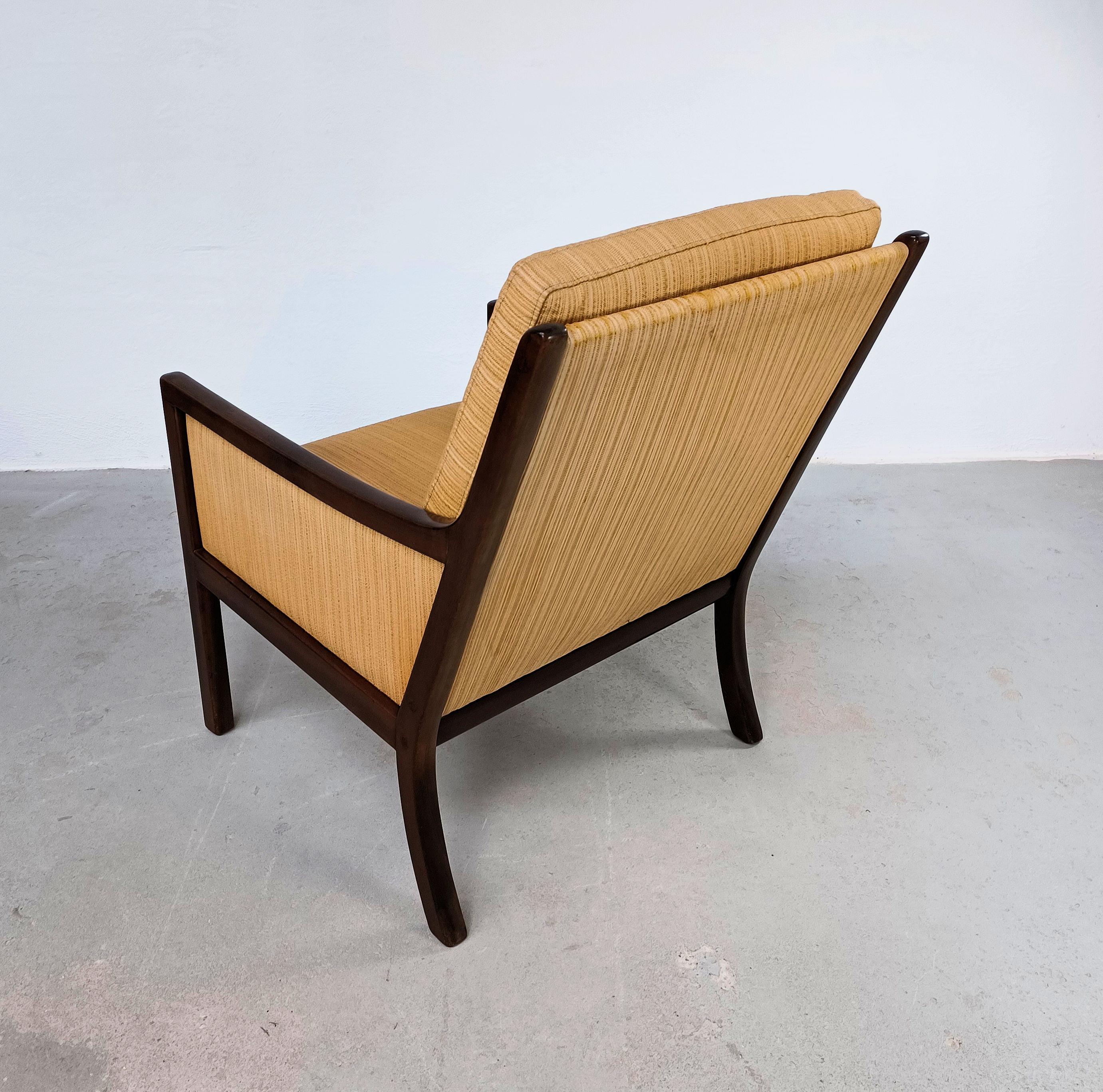 1960's Vier vollständig restaurierte Ole Wanscher Mahogny Lounge Stühle Benutzerdefinierte Polstermöbel (Mitte des 20. Jahrhunderts) im Angebot