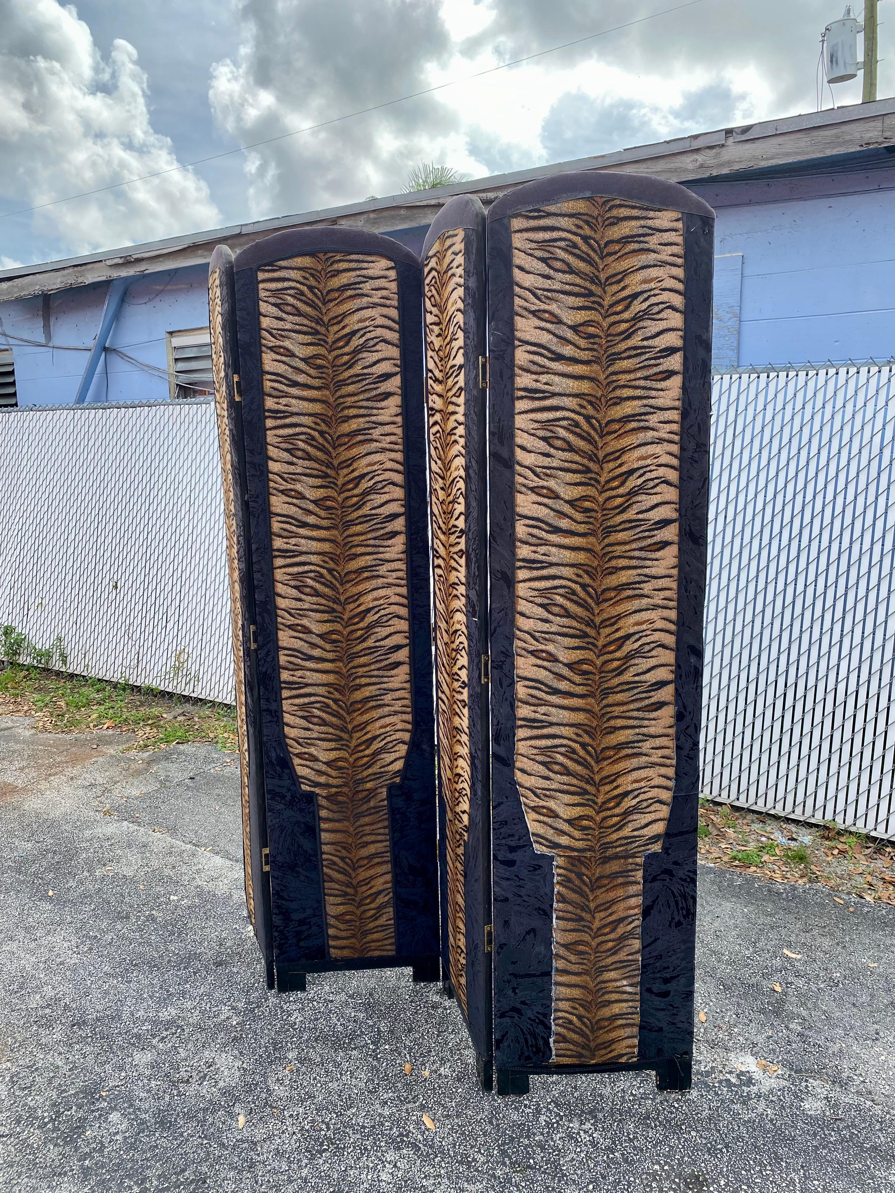 1960s Four Panels upholstered Leopard Tiger Hand Painted Floral Screen Divider For Sale 3