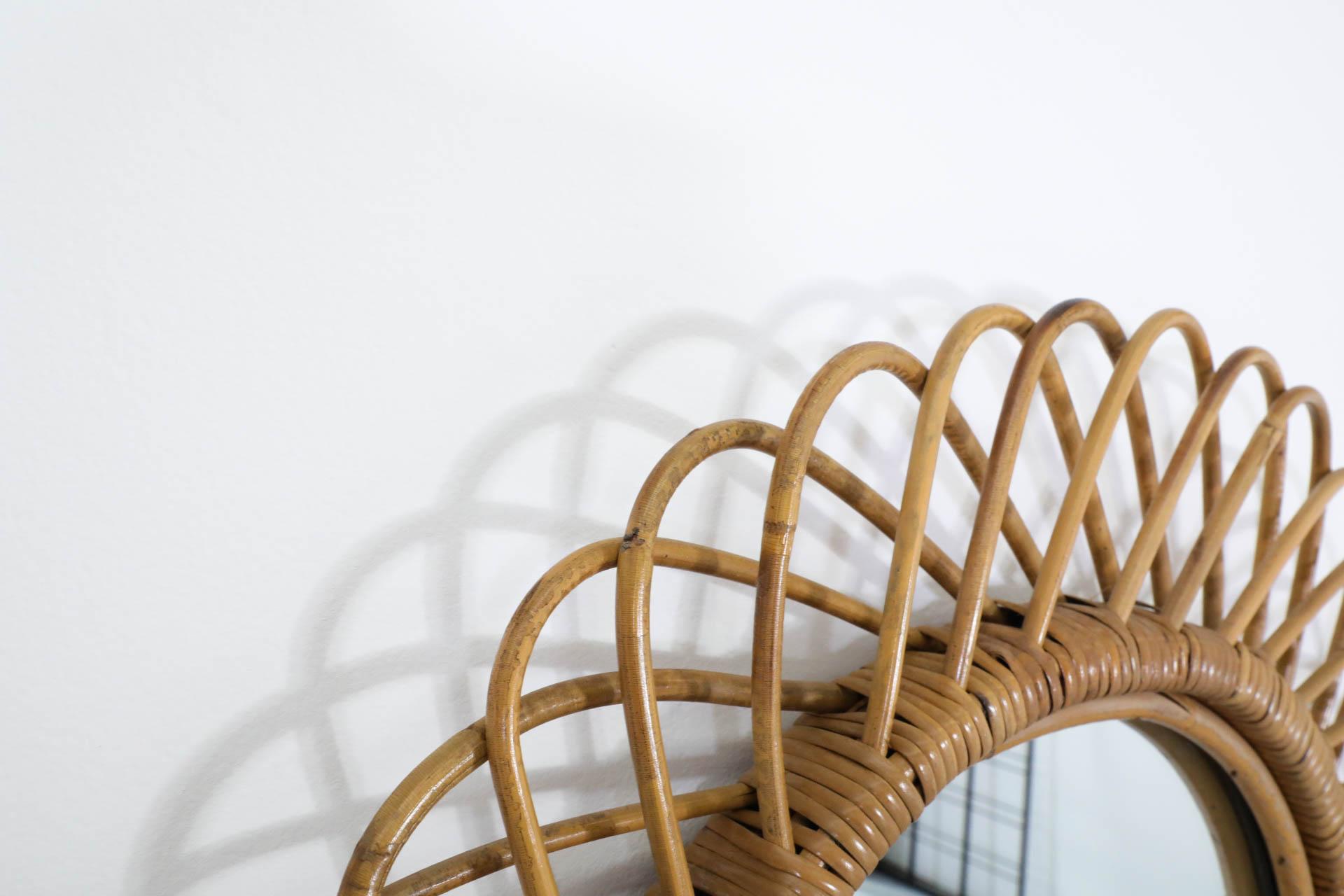 Specchio ovale di metà secolo attribuito a Franco Albini in rattan e bambù In condizioni buone in vendita a Los Angeles, CA