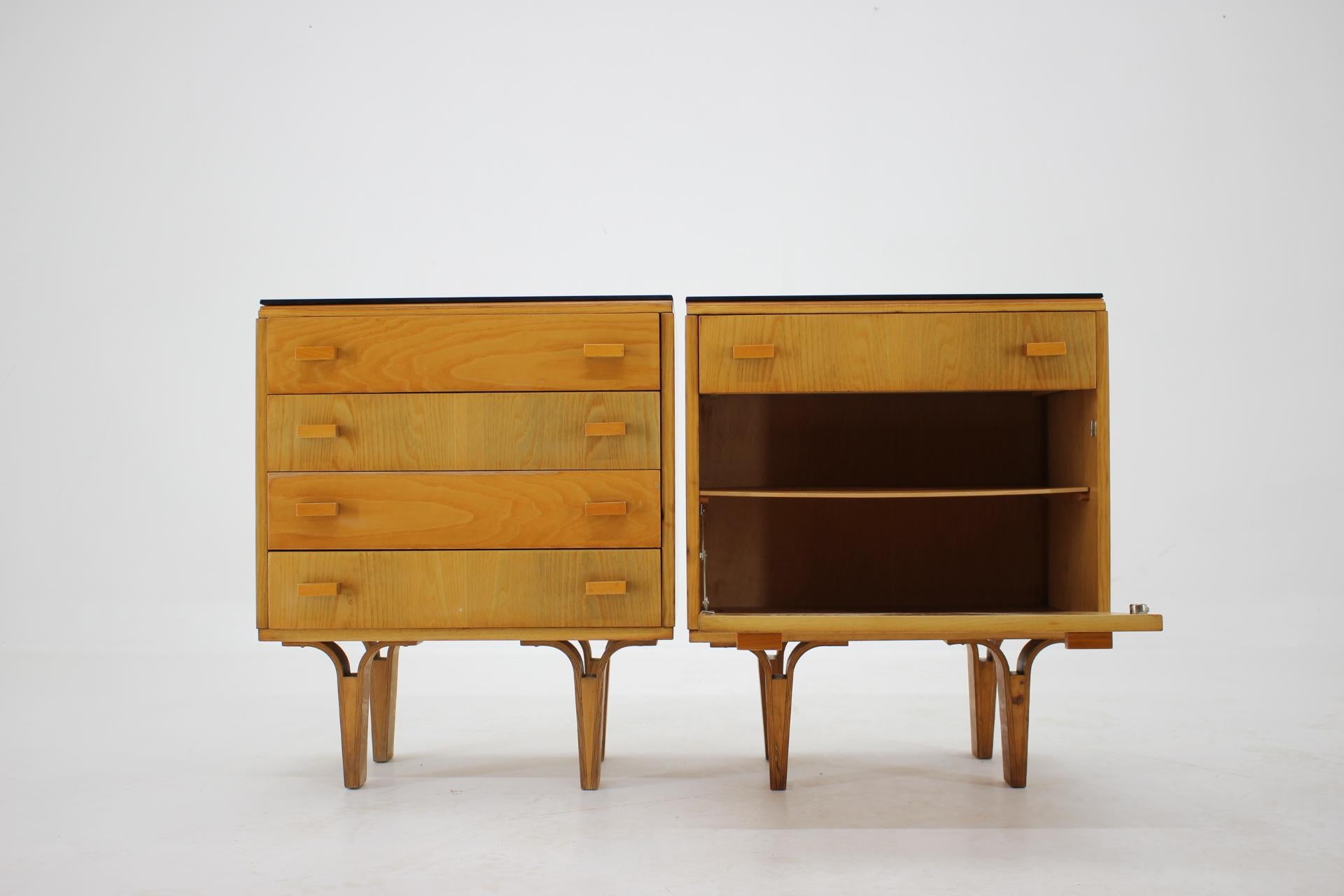 1960s Frantisek Mezulanik Pair of Chest of Drawers, Czechoslovakia In Good Condition For Sale In Praha, CZ