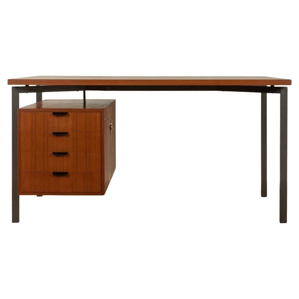 1960s free-standing Desk