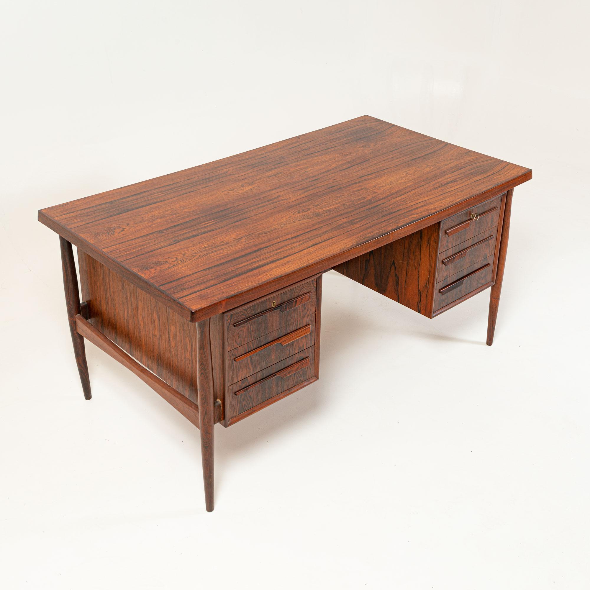 Danish 1960s Free Standing Rosewood Desk in the Manner of Arne Vodder