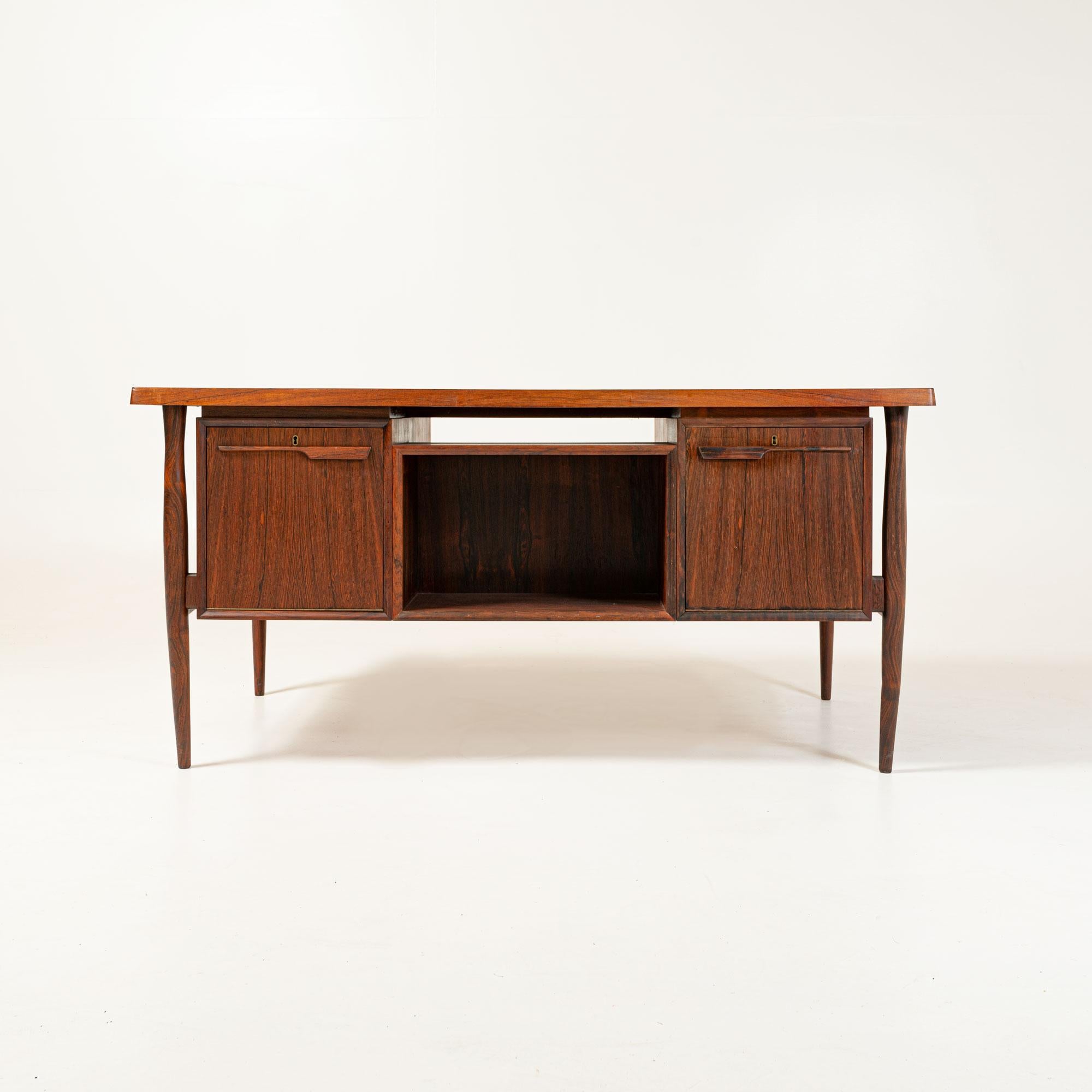 Mid-20th Century 1960s Free Standing Rosewood Desk in the Manner of Arne Vodder