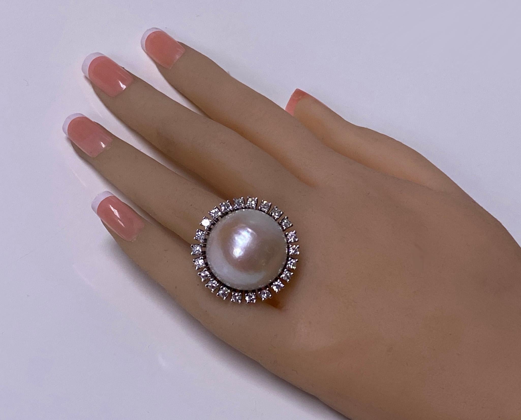 1960er Jahre Französisch 18 Karat Mabe Perle und Diamant-Ring 3