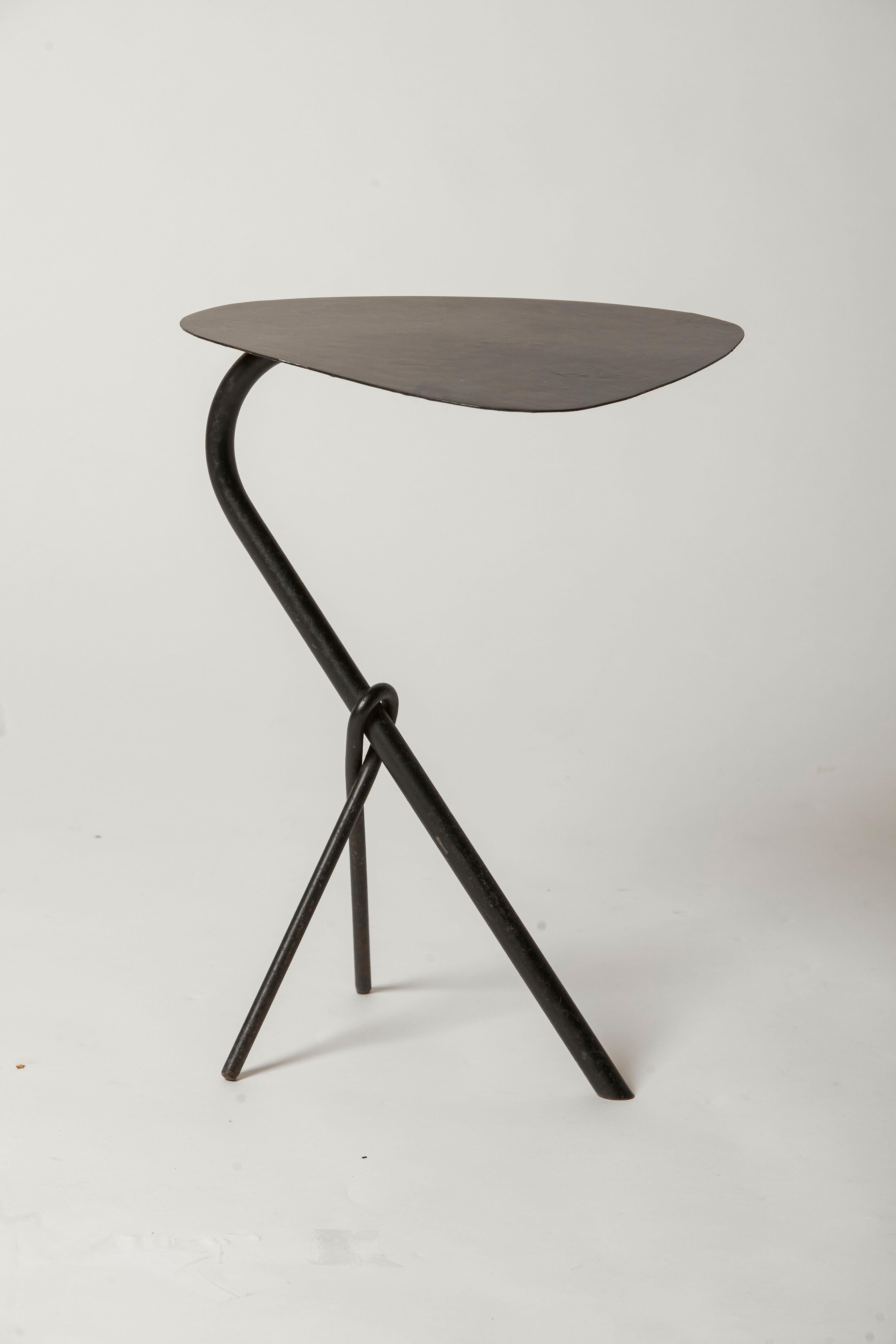Milieu du XXe siècle Table à Martini en métal noir abstrait français des années 1960  en vente