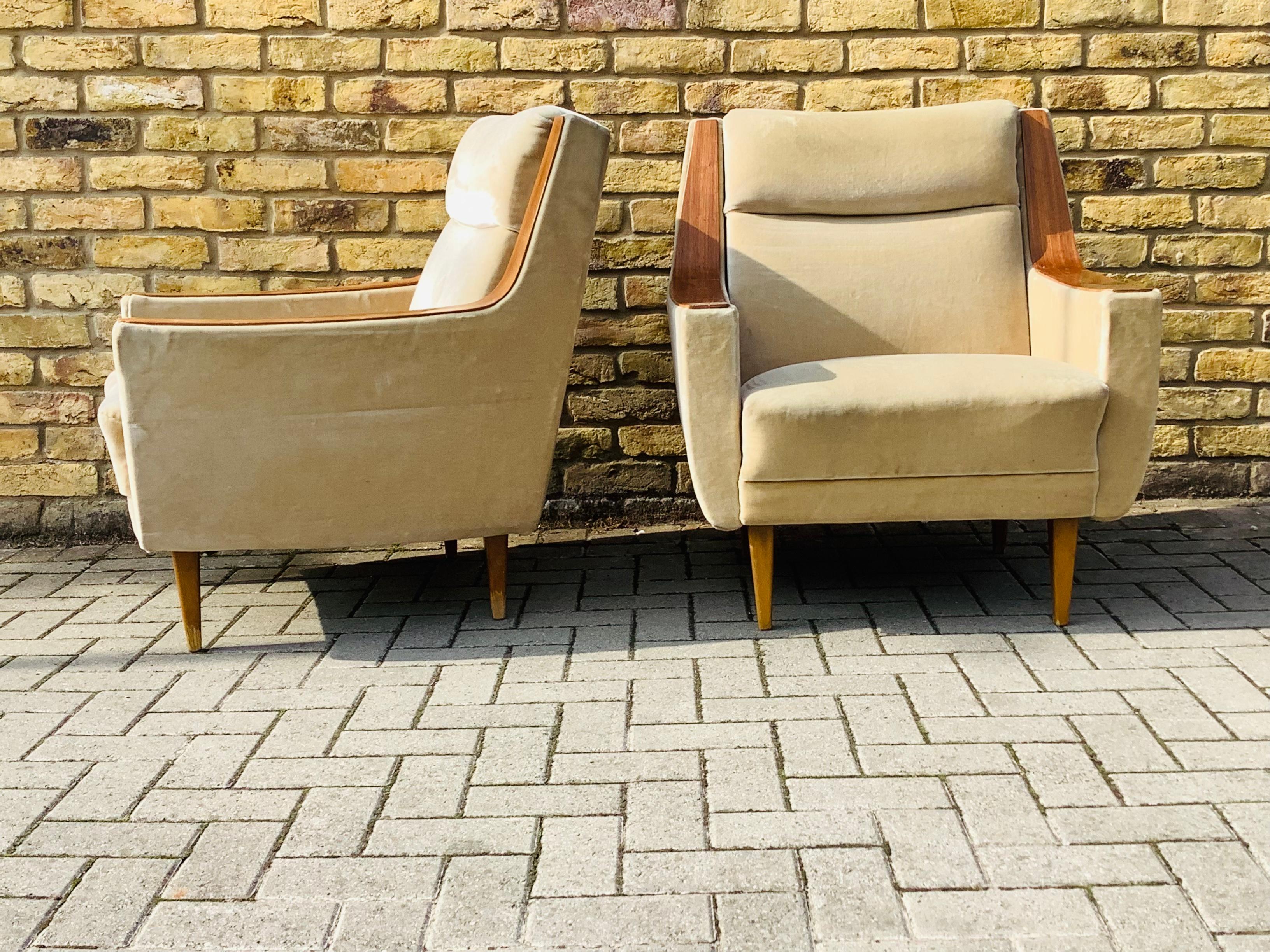 1960’s French Armchair In Good Condition For Sale In London, Lambeth