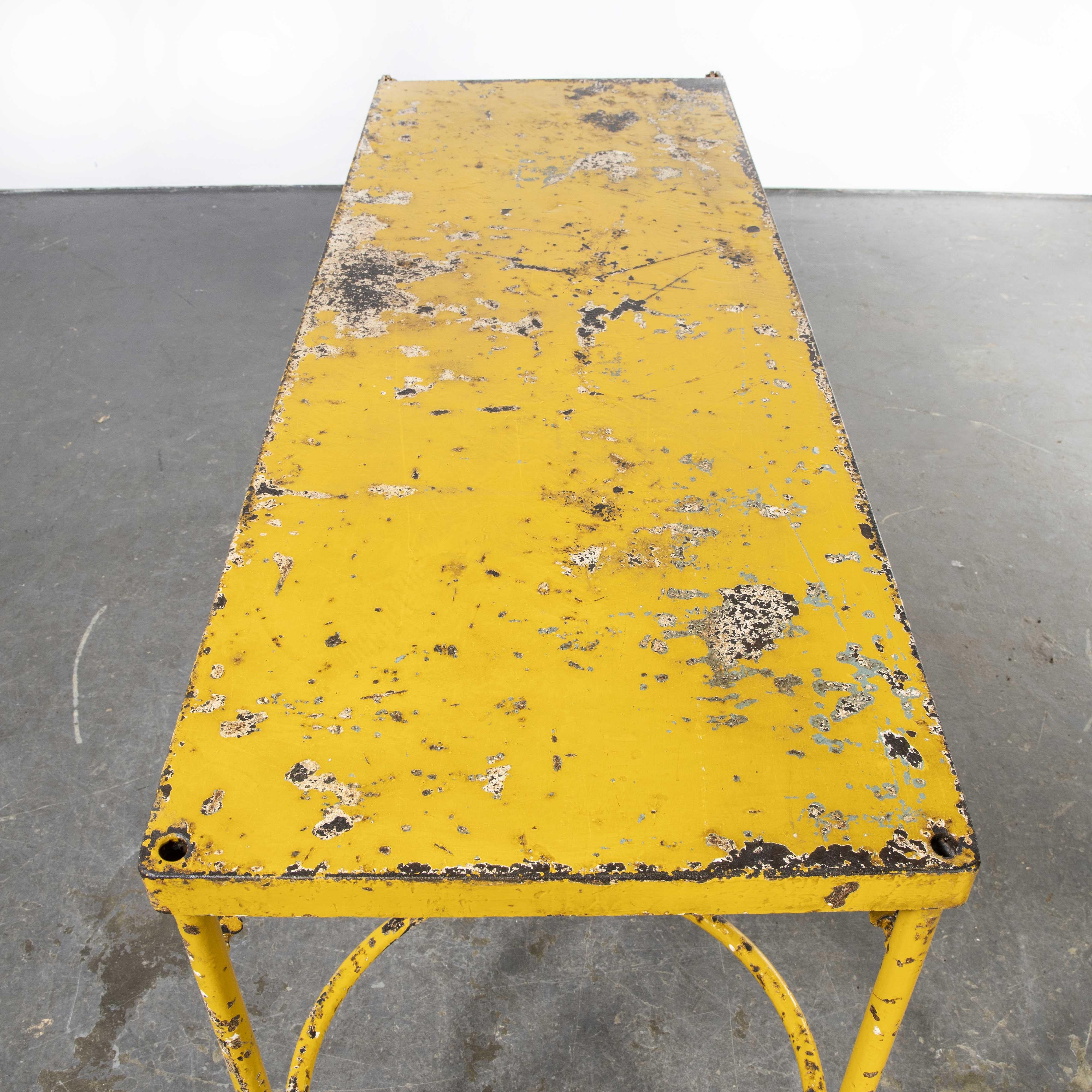 1960's French Army Industrial Field Table, Yellow In Good Condition For Sale In Hook, Hampshire
