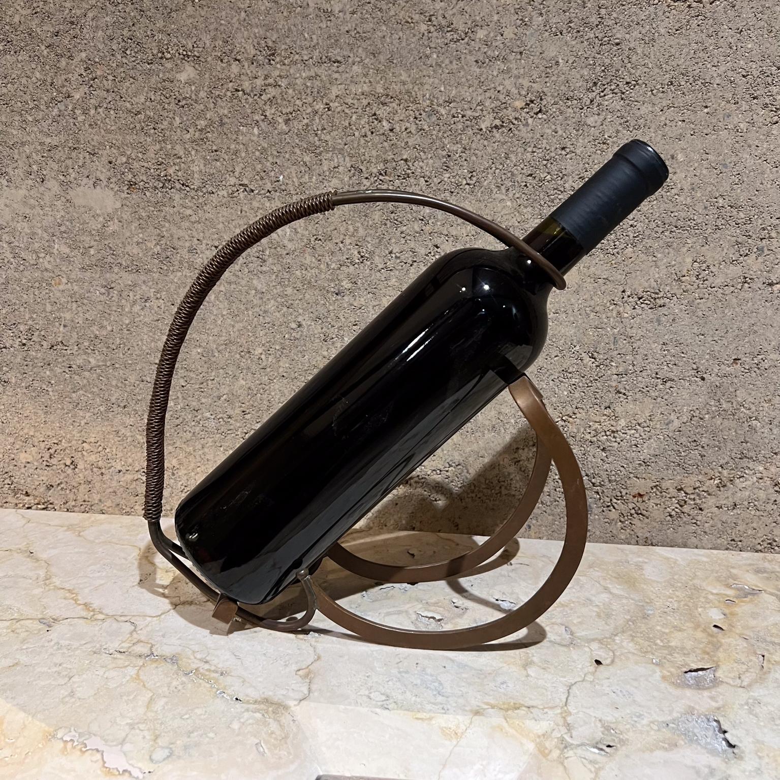 1960s French Art Deco Sculptural Wine Bottle Holder Woven Copper For Sale 3