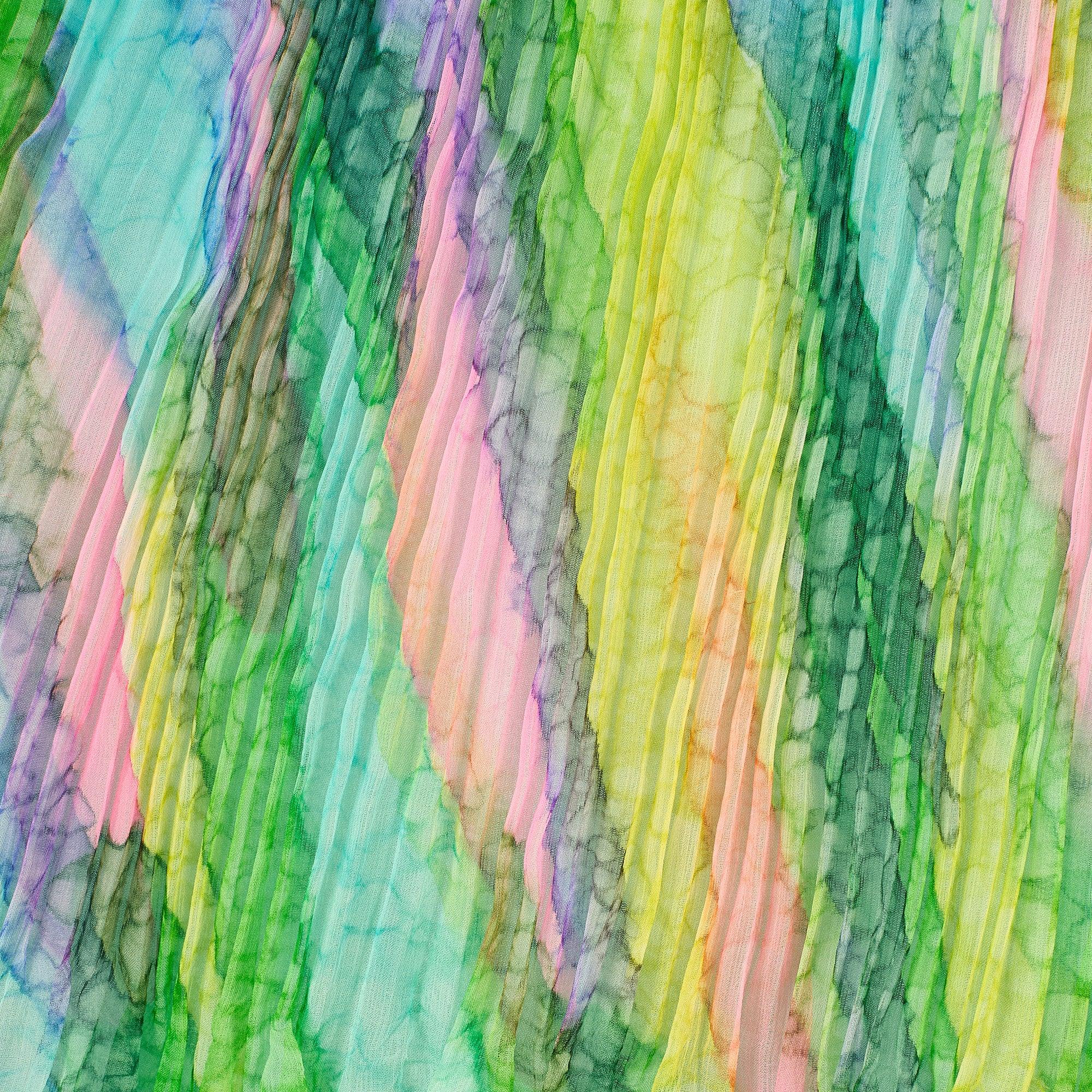 1960er French Batik Regenbogen Seidenkleid ohne Ärmel im Zustand „Hervorragend“ im Angebot in London, GB