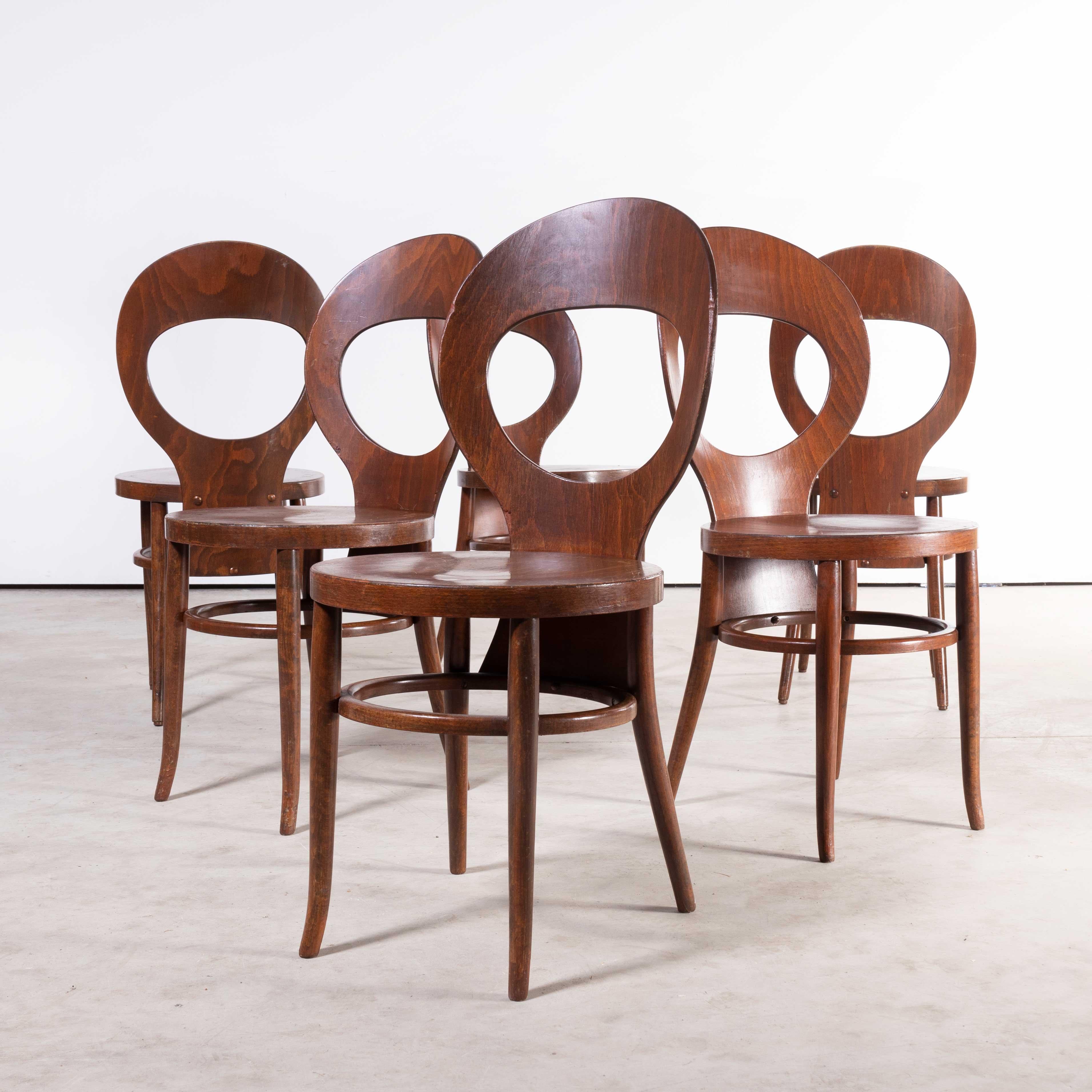 1960’s French Baumann Bentwood Dark Moutte Dining Chair – Set Of Six
1960’s French Baumann Bentwood Dark Moutte Dining Chair – Set Of Six. Classic beech chair made in France by the Baumann. Baumann is a slightly off the radar French producer just