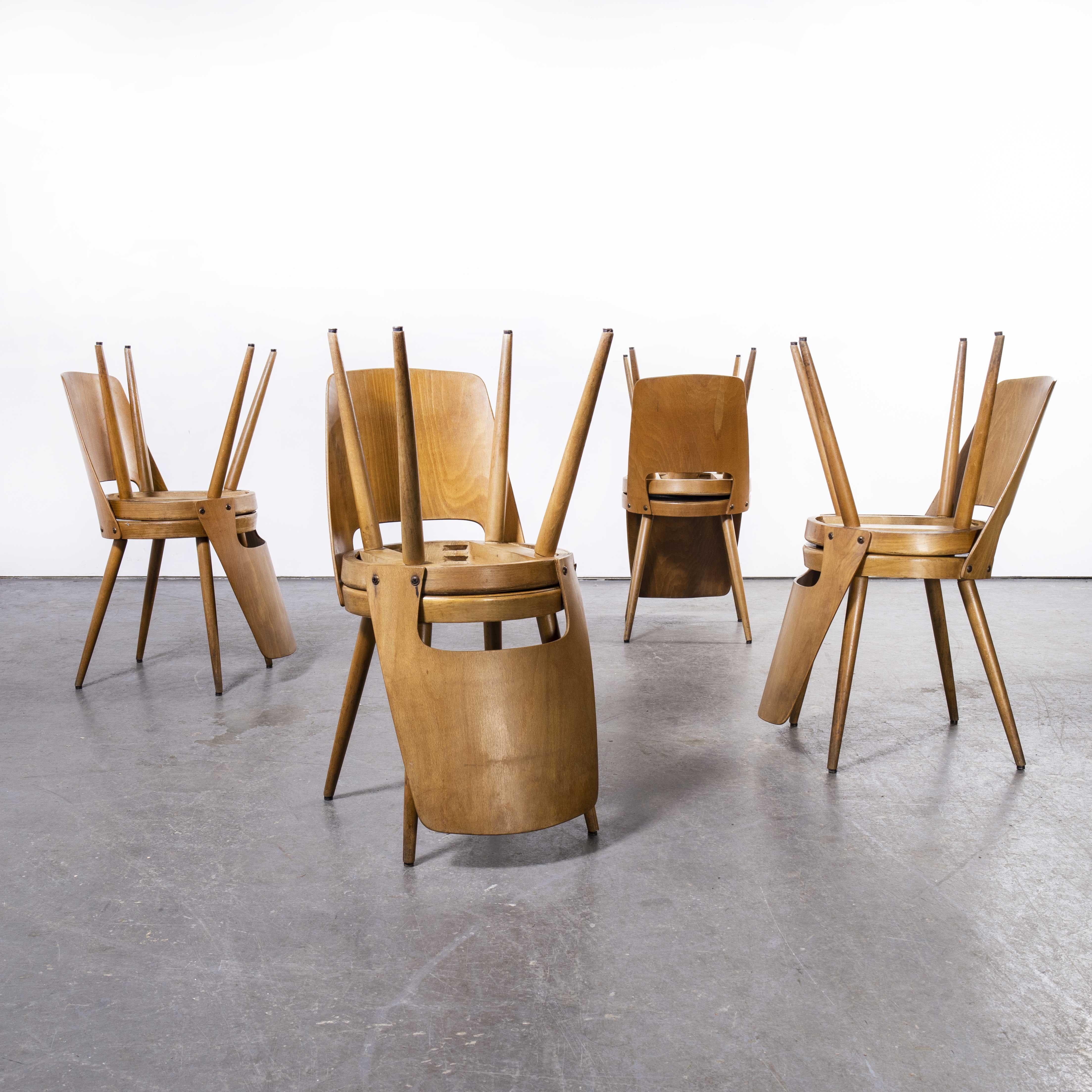 Milieu du XXe siècle Ensemble de huit chaises de salle à manger Mondor en bois de hêtre courbé Baumann, France, années 1960 en vente