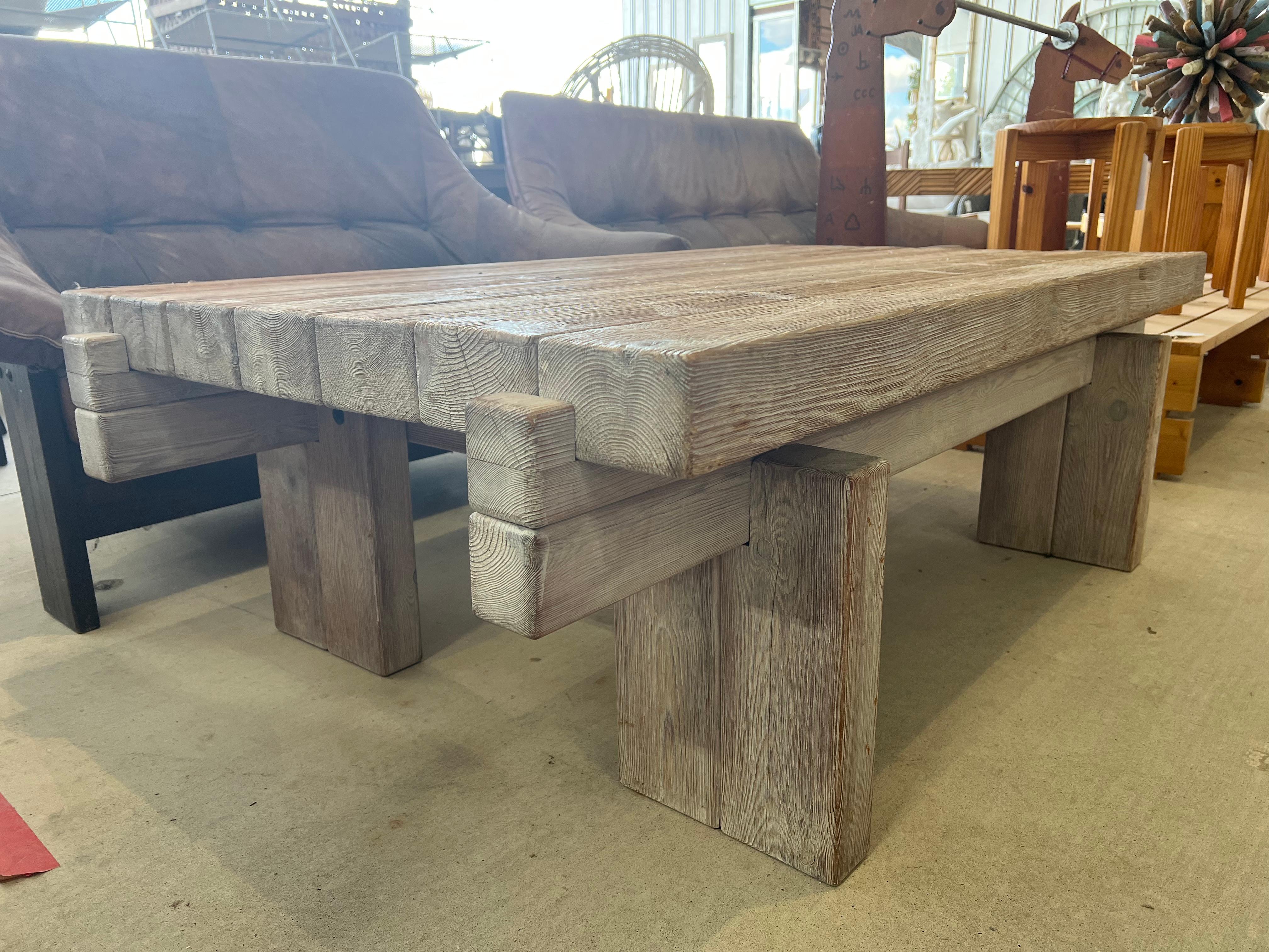 Mesa baja francesa de roble blanqueado de los años 60 en Bueno estado para la venta en Chicago, IL