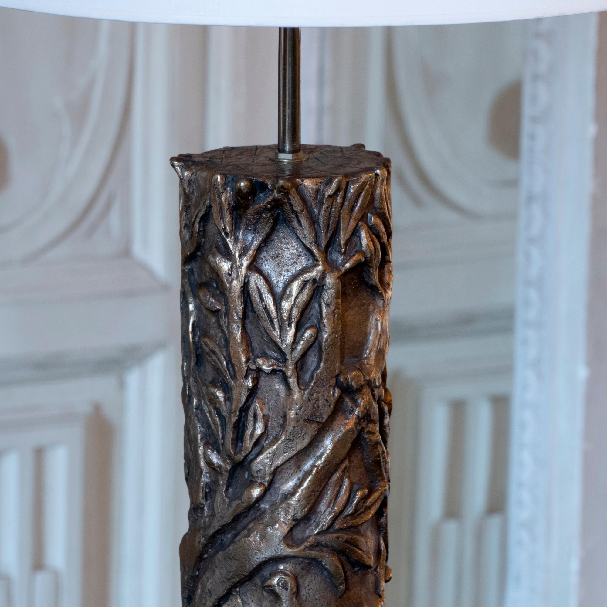 1960s French Brass Sculptural Floor Lamp with Flora and Fauna Motif In Good Condition In Firenze, IT