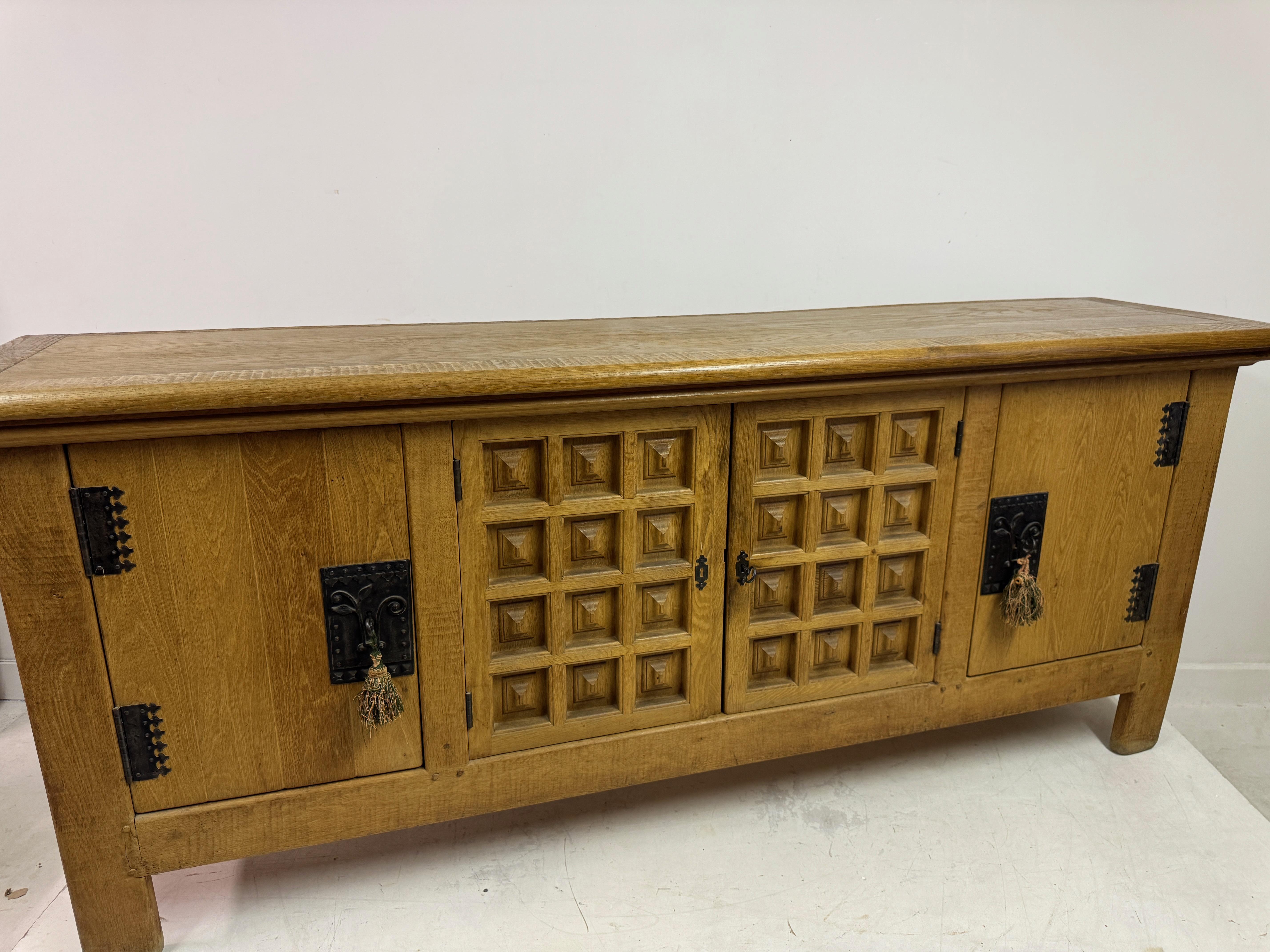 Credenza francese brutalista anni '60 in Oak in stile alpino in vendita 8