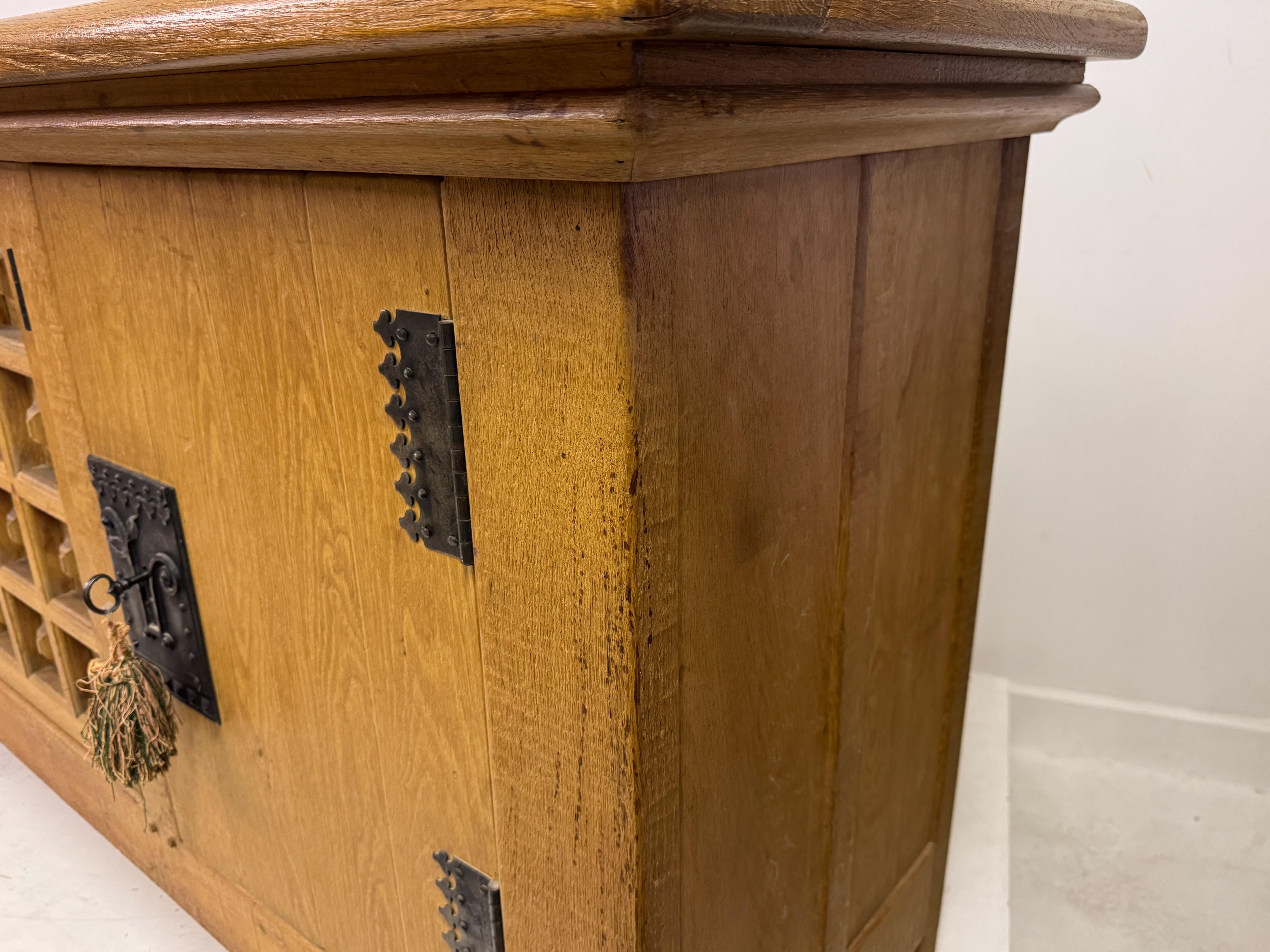 Credenza francese brutalista anni '60 in Oak in stile alpino in vendita 10