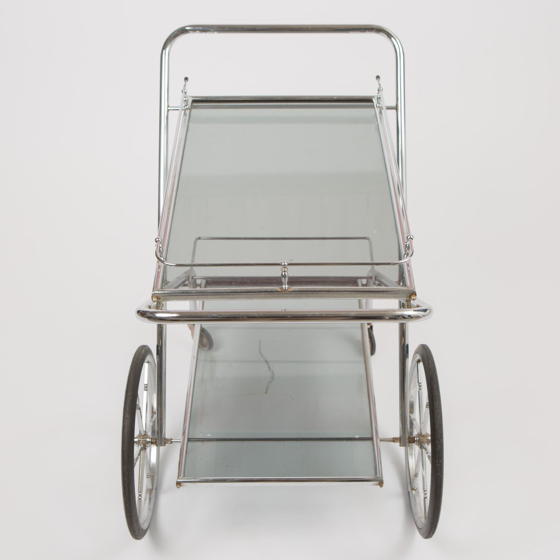 1960s French Chrome and Glass Drinks Trolley In Good Condition In London, GB