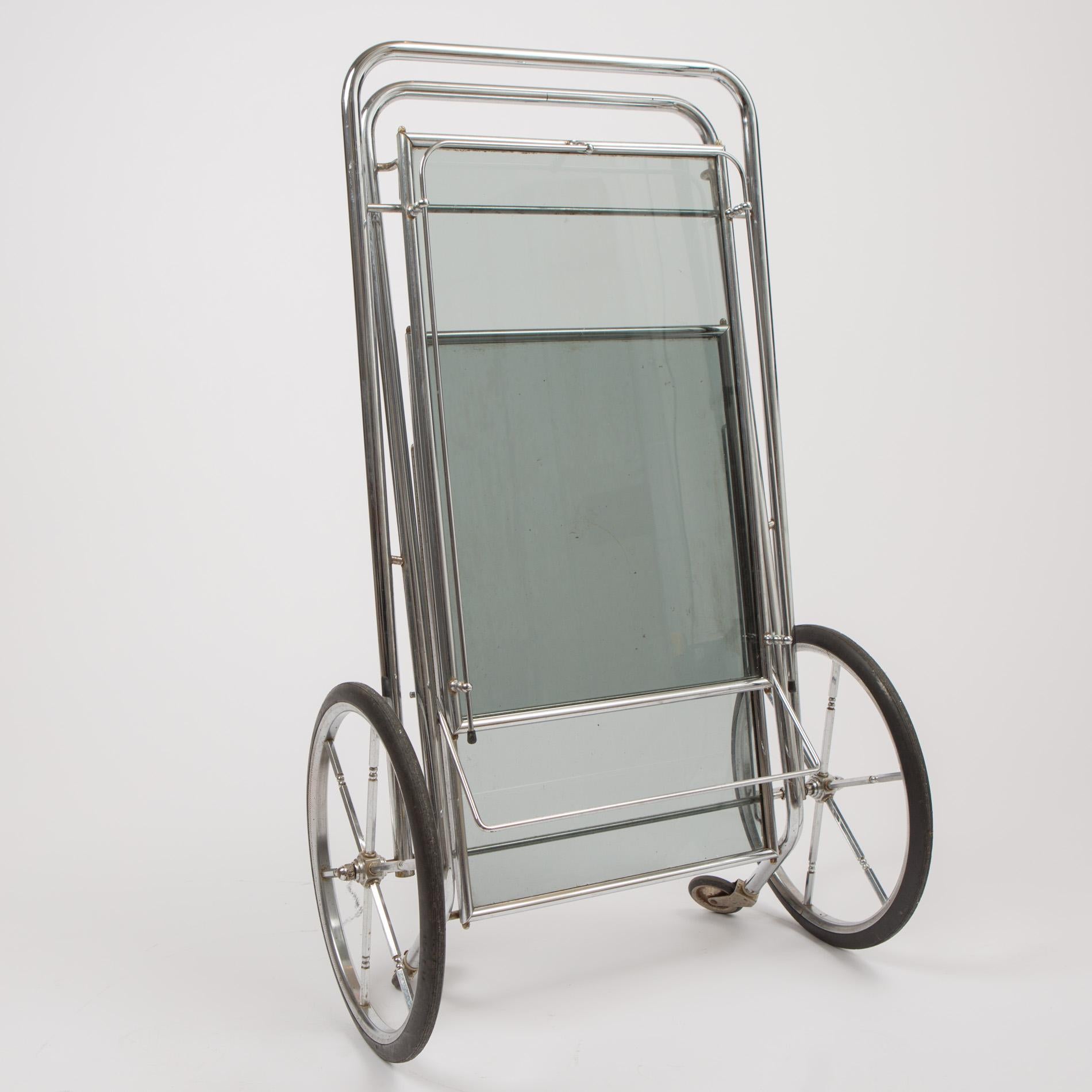 1960s French Chrome and Glass Drinks Trolley 1