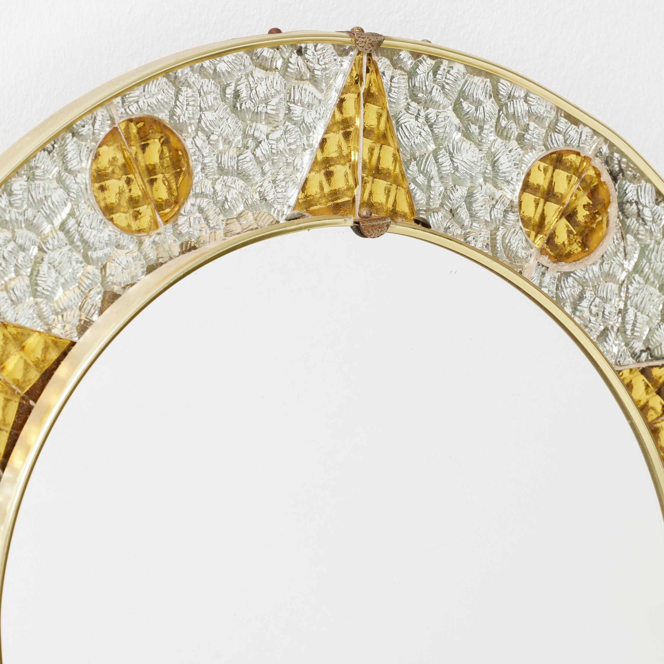 1960s French Circular Mirror with Embossed Geometric Metal Frame In Good Condition For Sale In Barcelona, ES