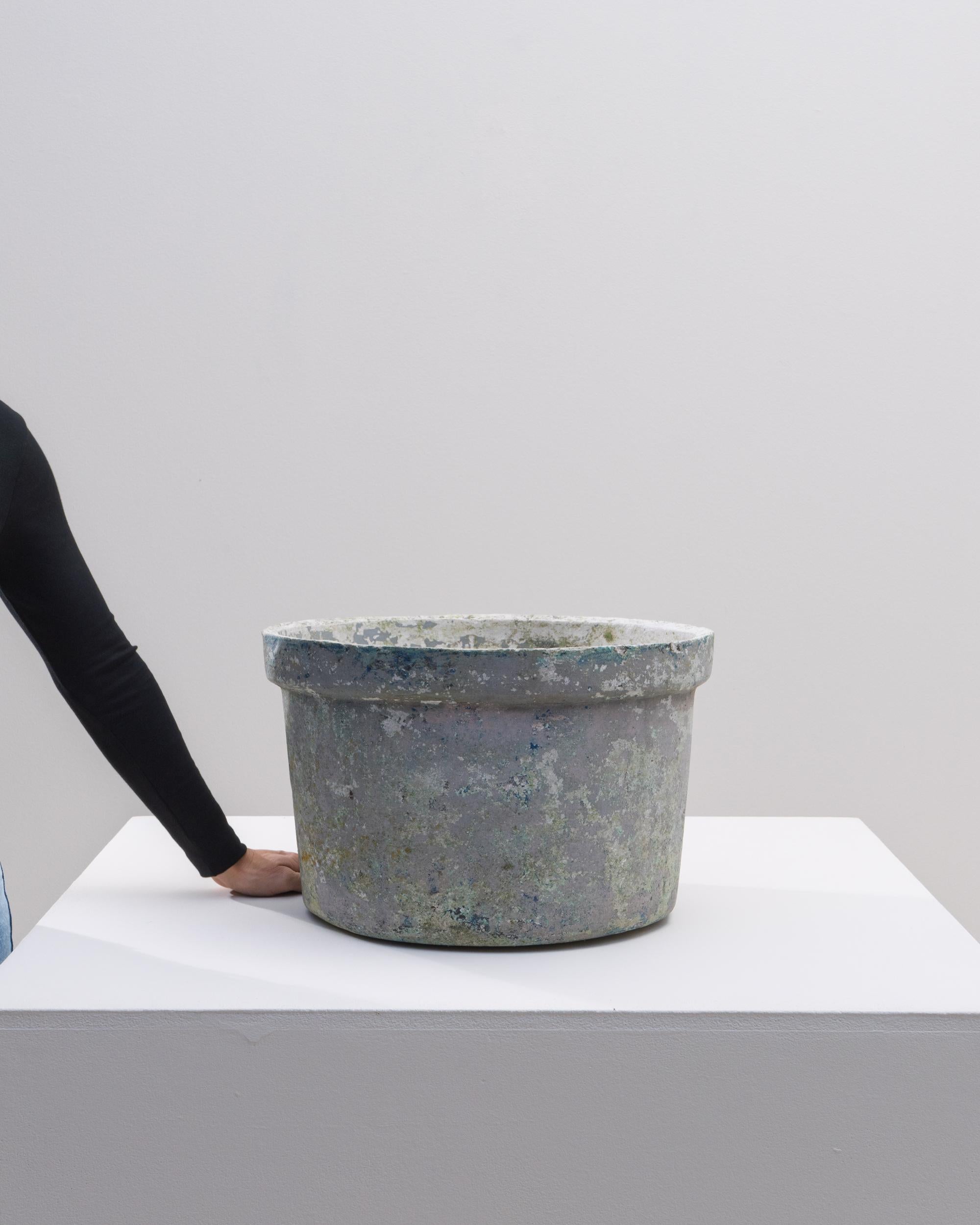 Francese 1960s French Concrete Planter in vendita