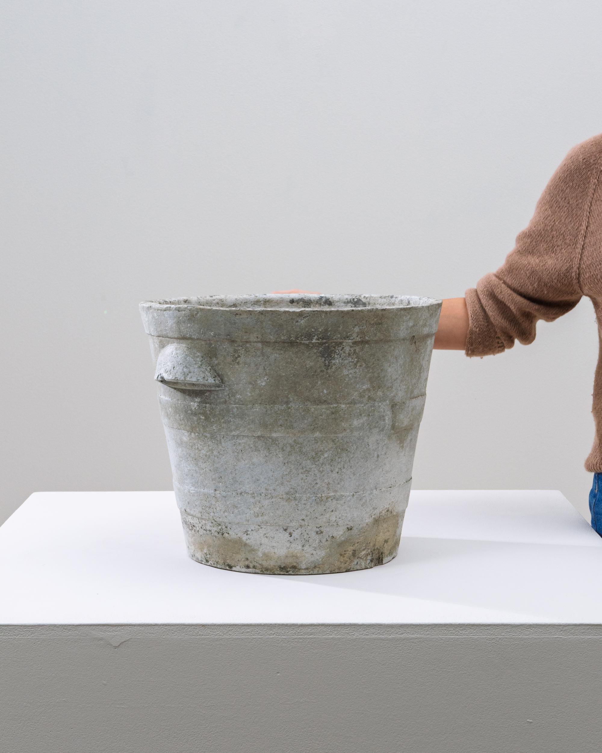 1960s French Concrete Planter in vendita 1