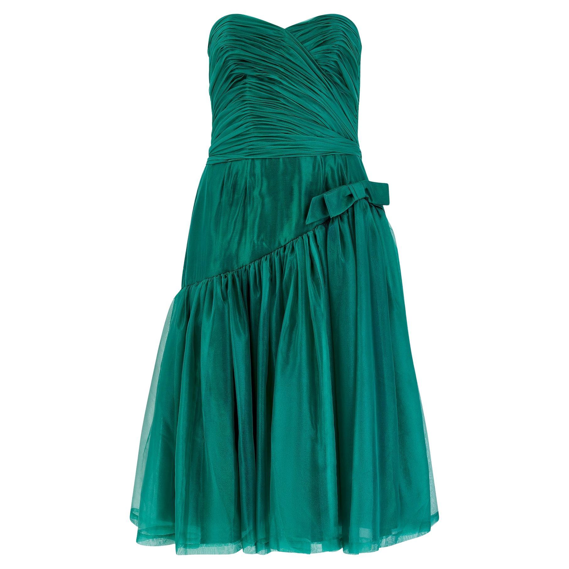 1960s French Couture Emerald Green Chiffon Strapless Dress en venta