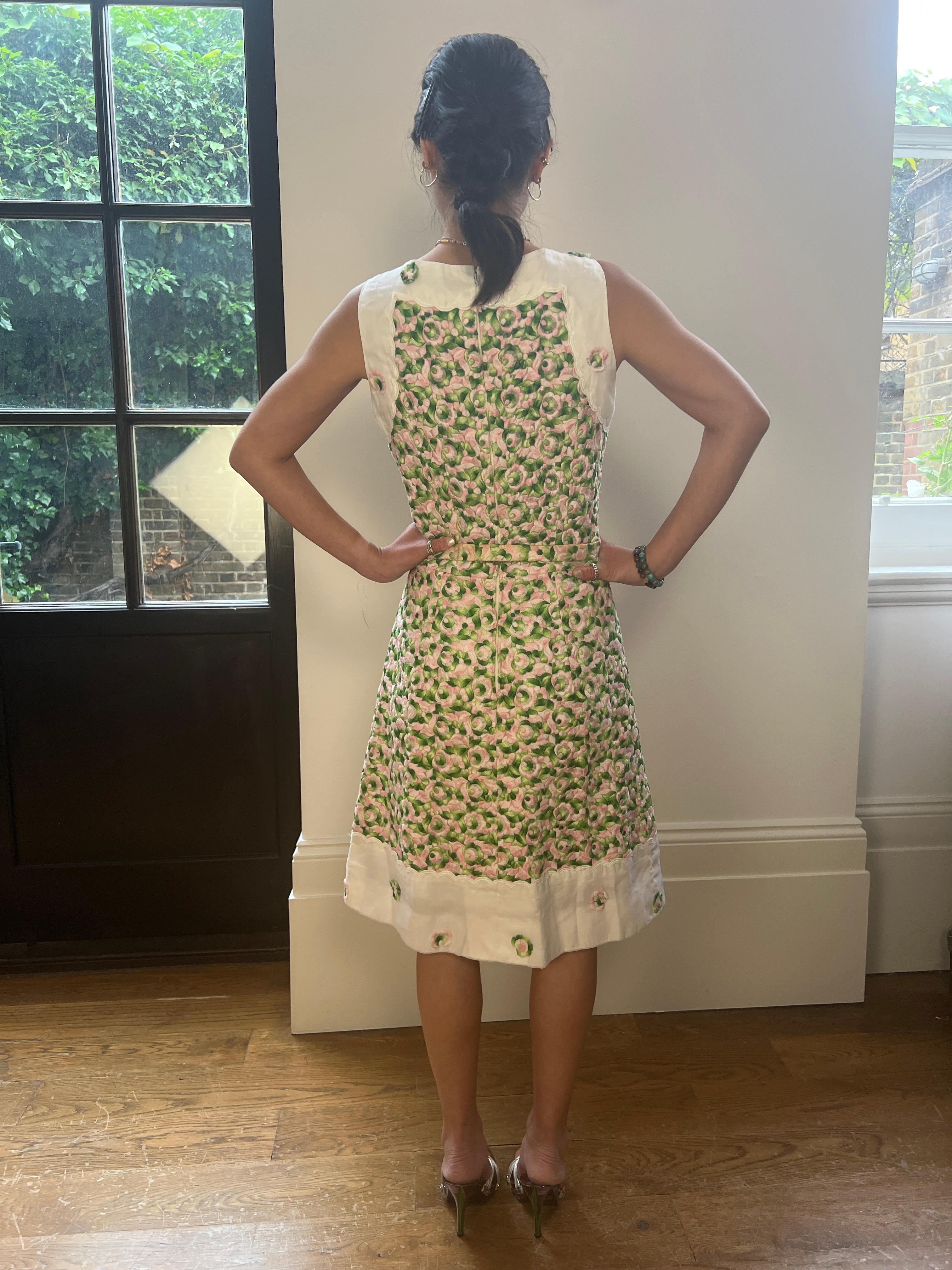1960s French Couture Green and Pink Floral Embroidered Dress For Sale 2