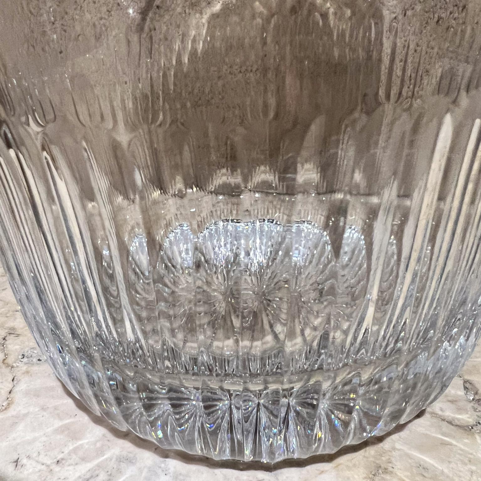 1960er Jahre Französisch Schliff Kristall Champagner Eiskübel Baccarat (20. Jahrhundert) im Angebot