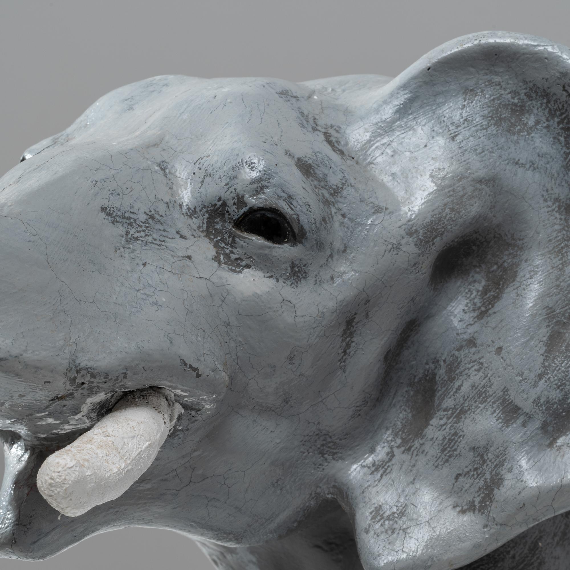 XX secolo Elefante francese del 1960 in vendita