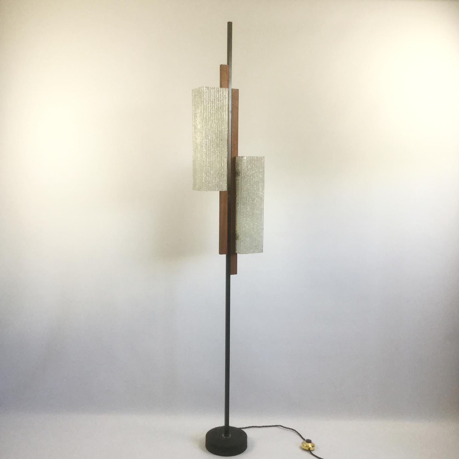 1960s French Floor Lamp Attributed to Maison Arlus In Good Condition In London, GB