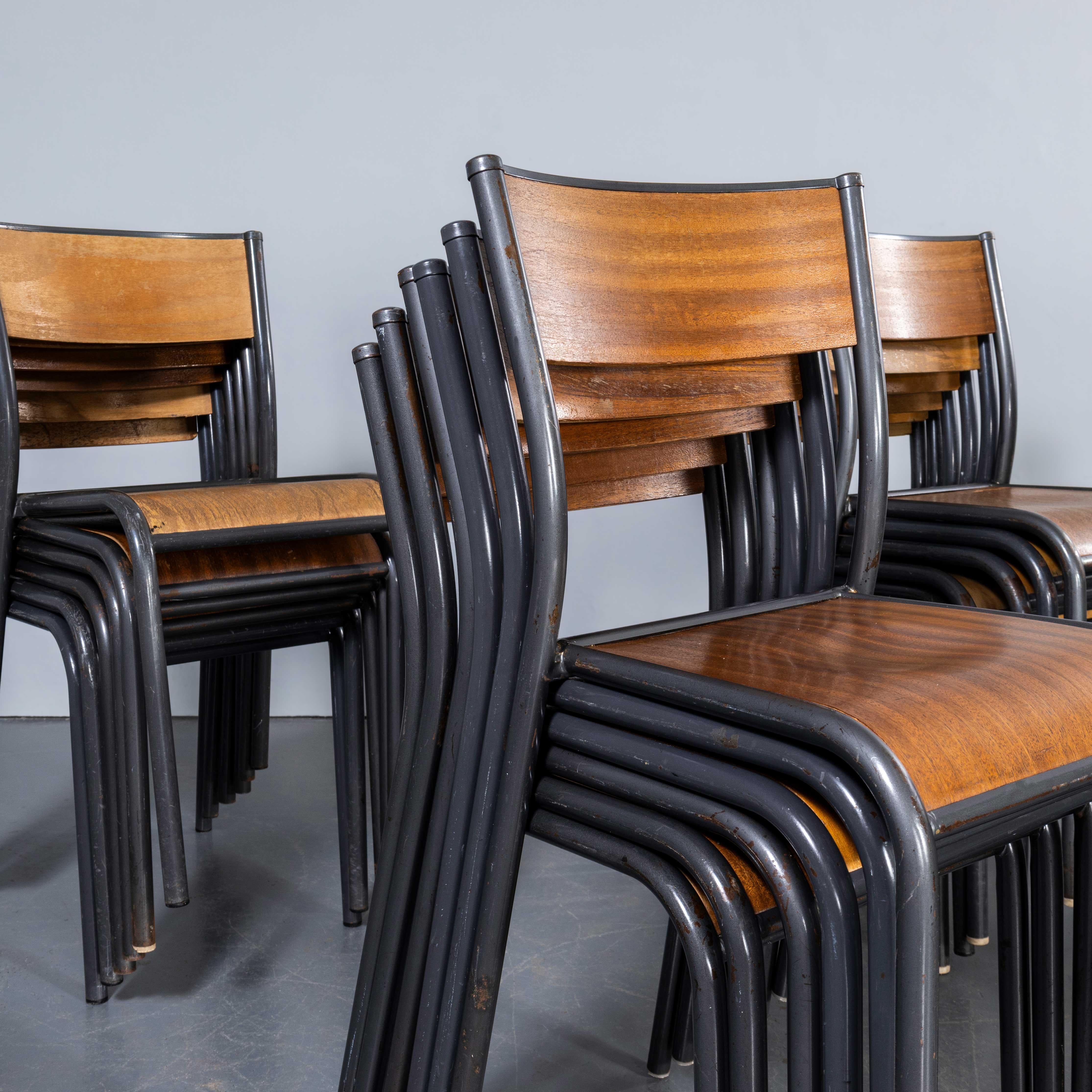 Chaises de salle à manger empilables Mullca gris graphite des années 1960 - Bonne quantité disponible en vente 6