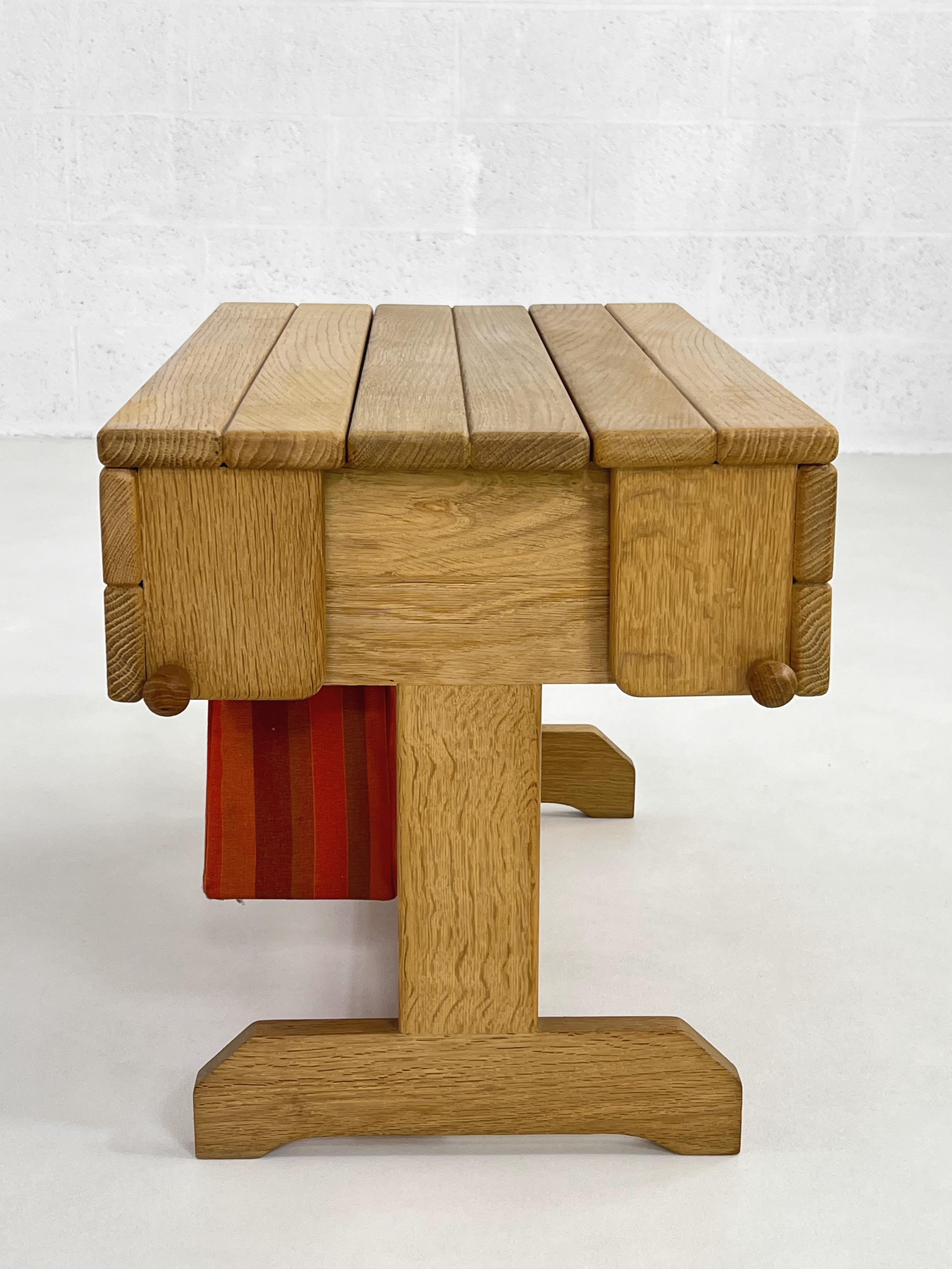 1960s French Guillerme and Chambron Design/One Modular Coffee Table Bar Cabinet : vous pouvez l'utiliser comme petite table basse ou table de cocktail et avec son système de côtés coulissants et rabattables vous pouvez l'utiliser très facilement