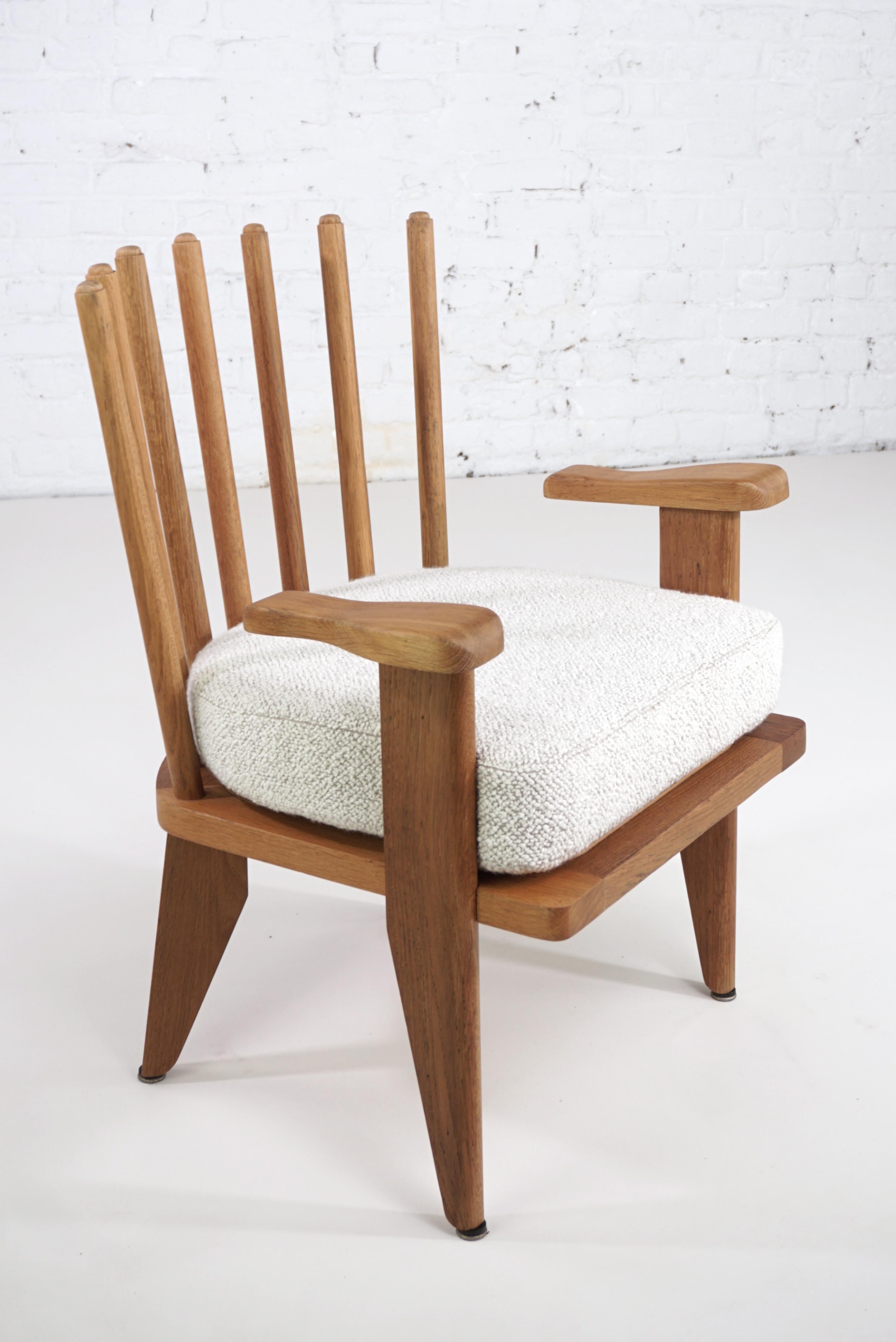 20th Century 1960s French Guillerme & Chambron Design Oak and Bouclé Fabric Armchairs For Sale