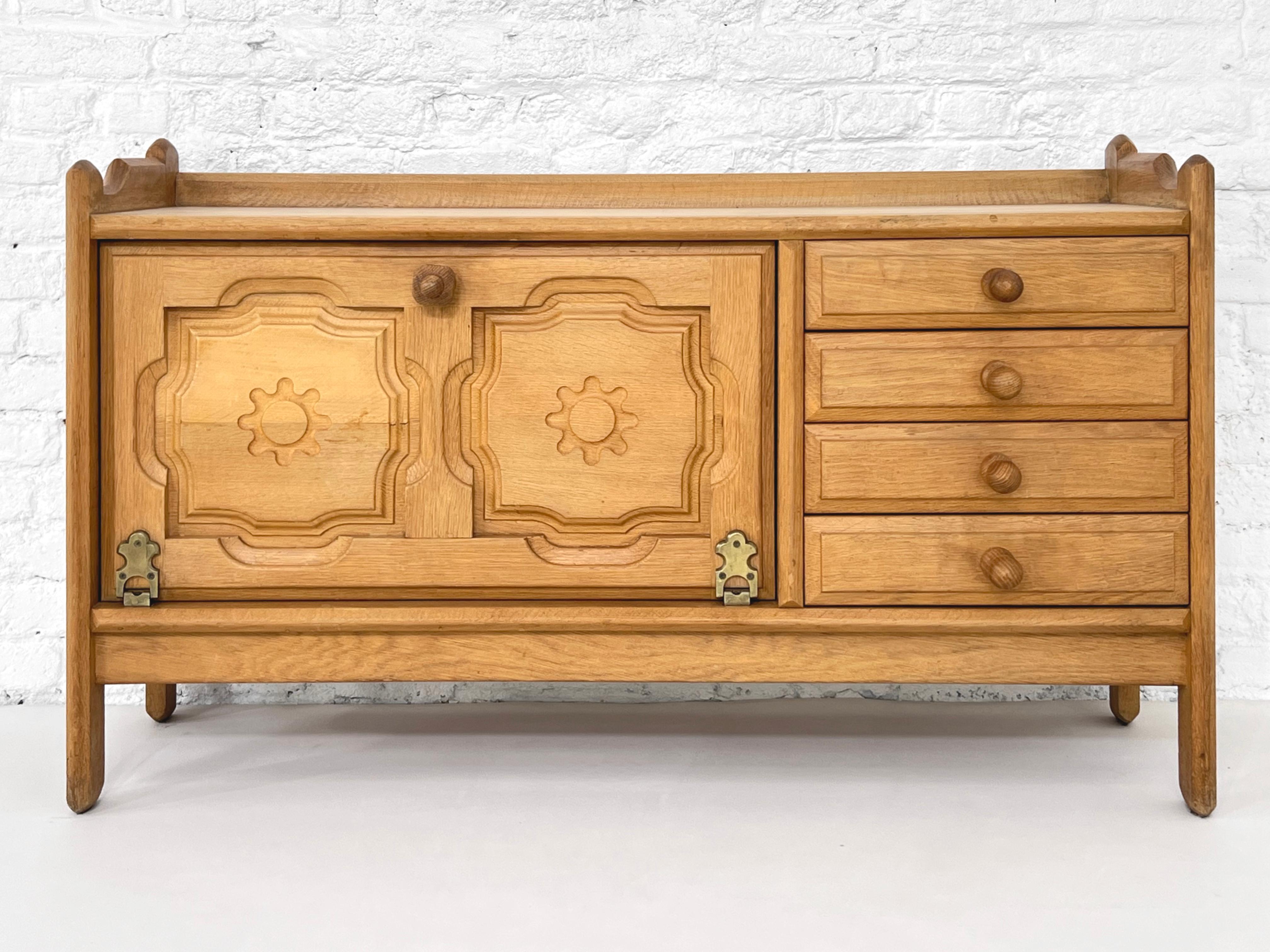 Mid-Century Modern 1960s French Guillerme & Chambron Design Oak Wooden Bar Sideboard For Sale