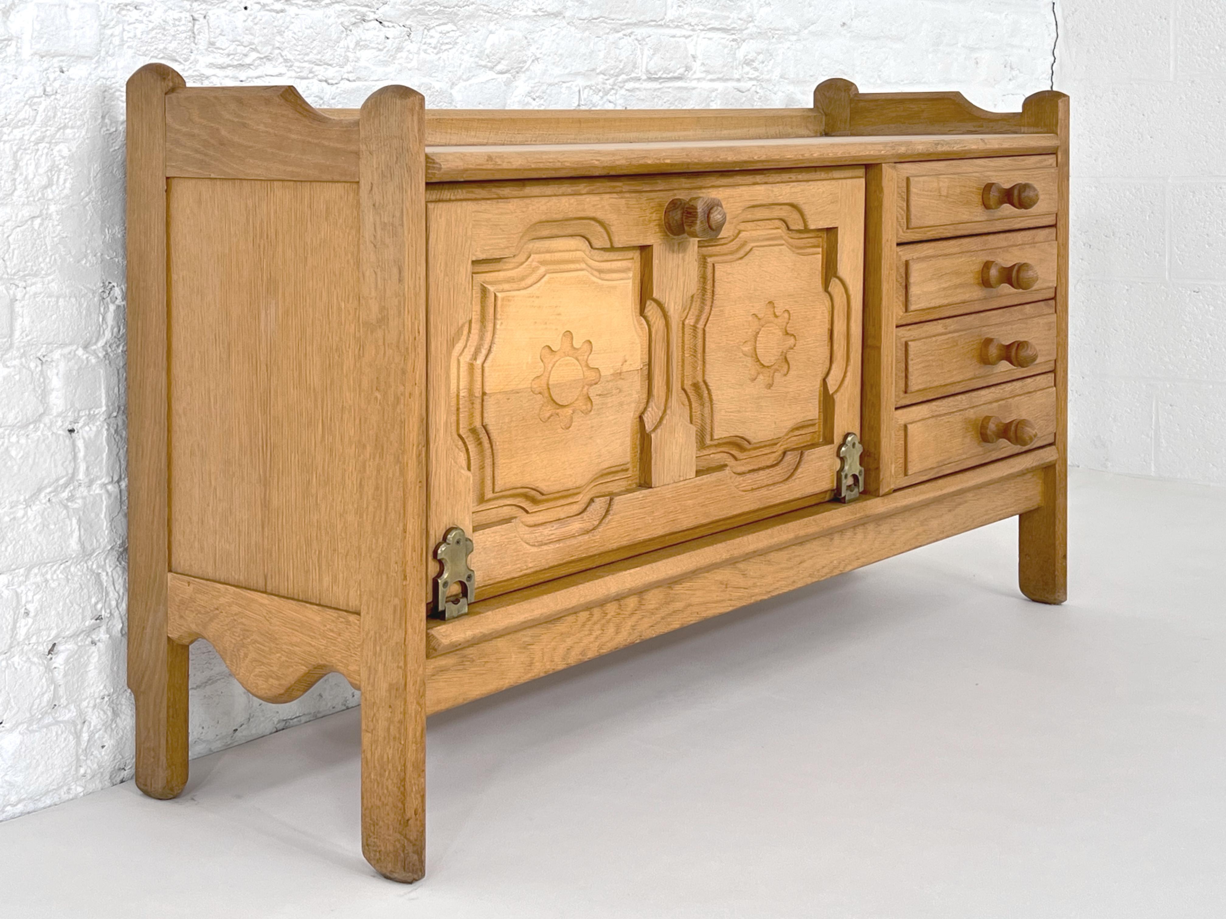 20th Century 1960s French Guillerme & Chambron Design Oak Wooden Bar Sideboard For Sale