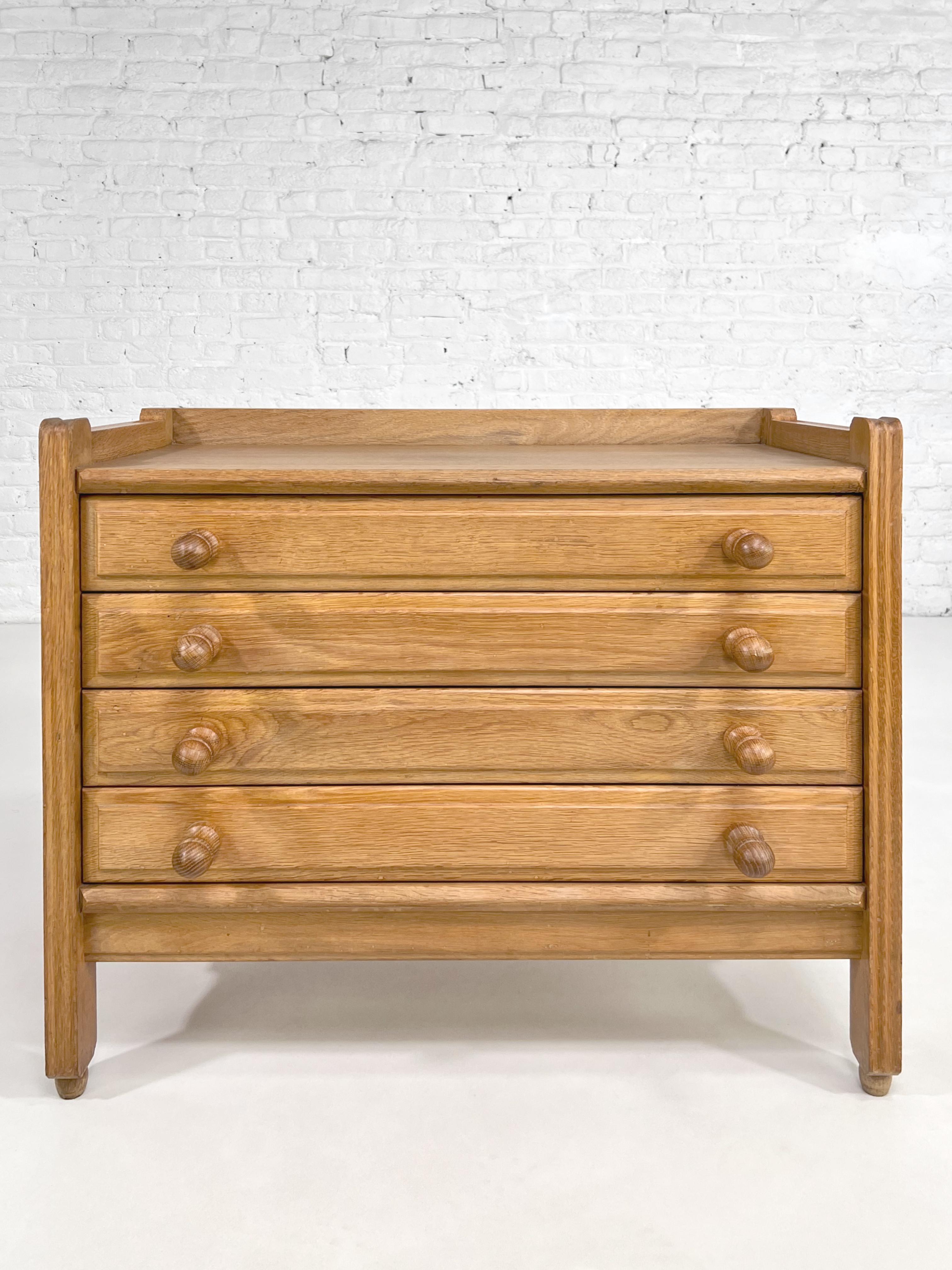 1960s French Guillerme & Chambron Design Oak Wooden Chest of Drawers For Sale 1