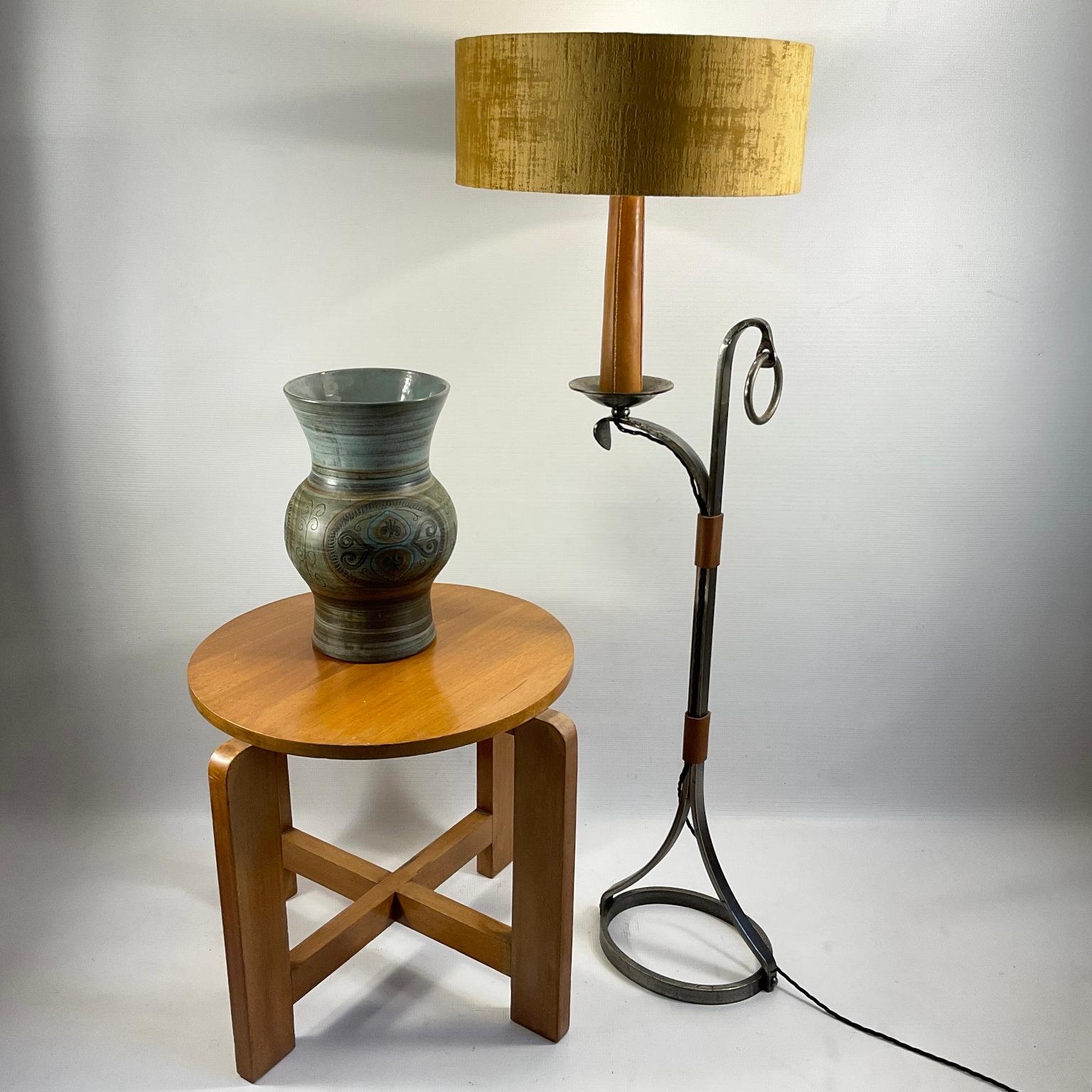 1960s Brutalist Iron Floor Lamp by Jean Pierre Ryckaert for Le Dauphin For Sale 3