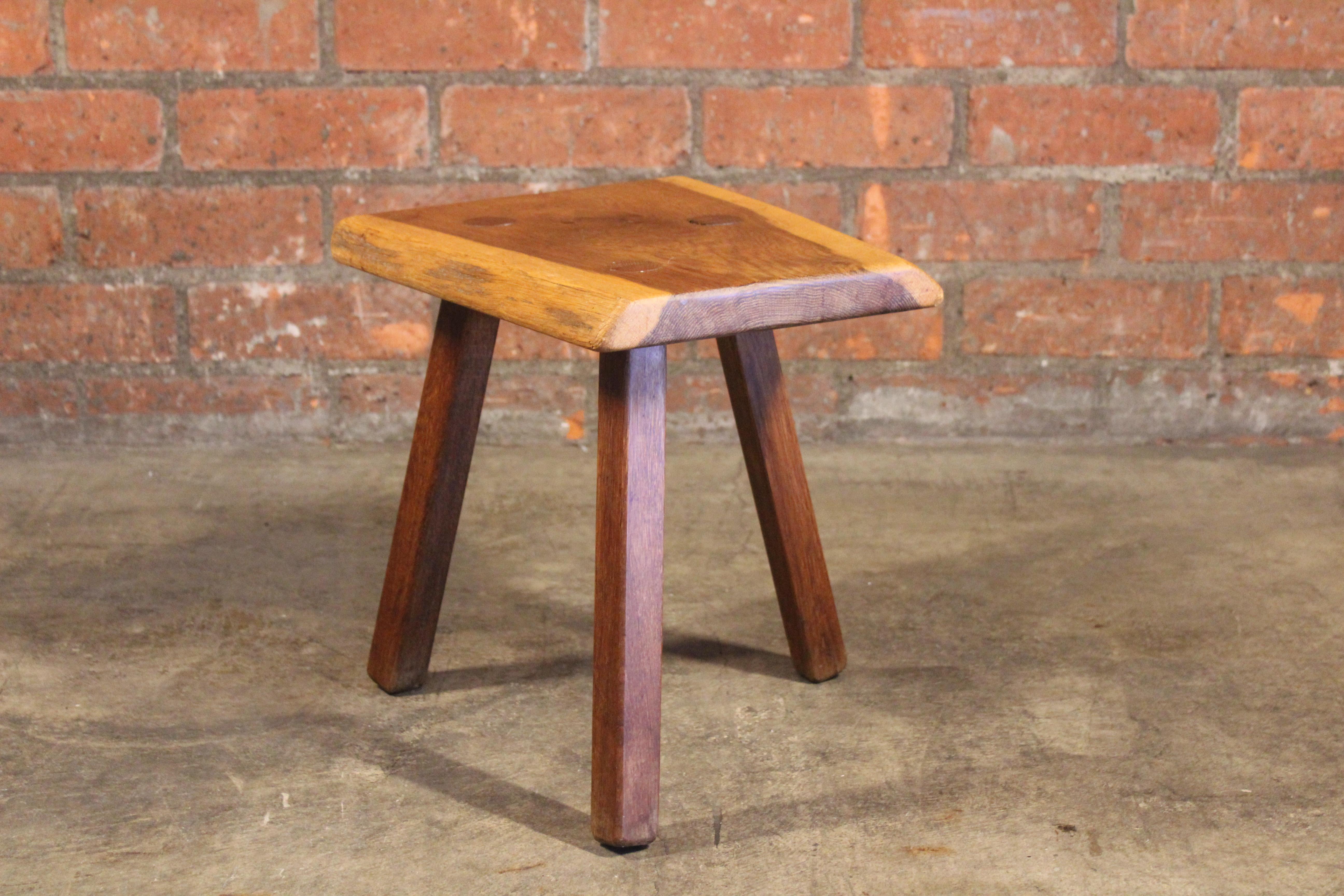 1960s French Live Edge Walnut Side Table In Good Condition For Sale In Los Angeles, CA