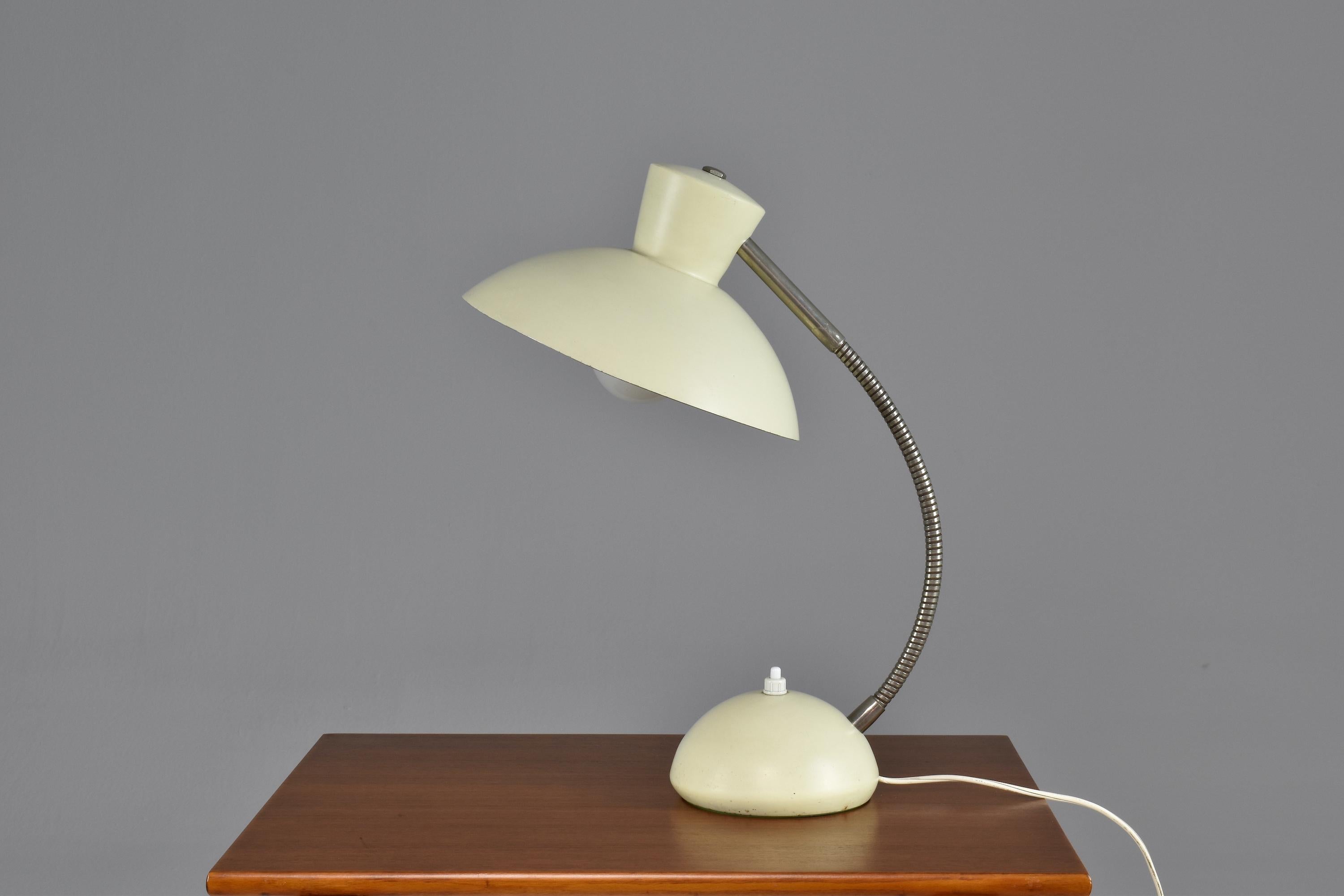Mid-Century Modern Lampe de bureau française du milieu du siècle 1960 en vente
