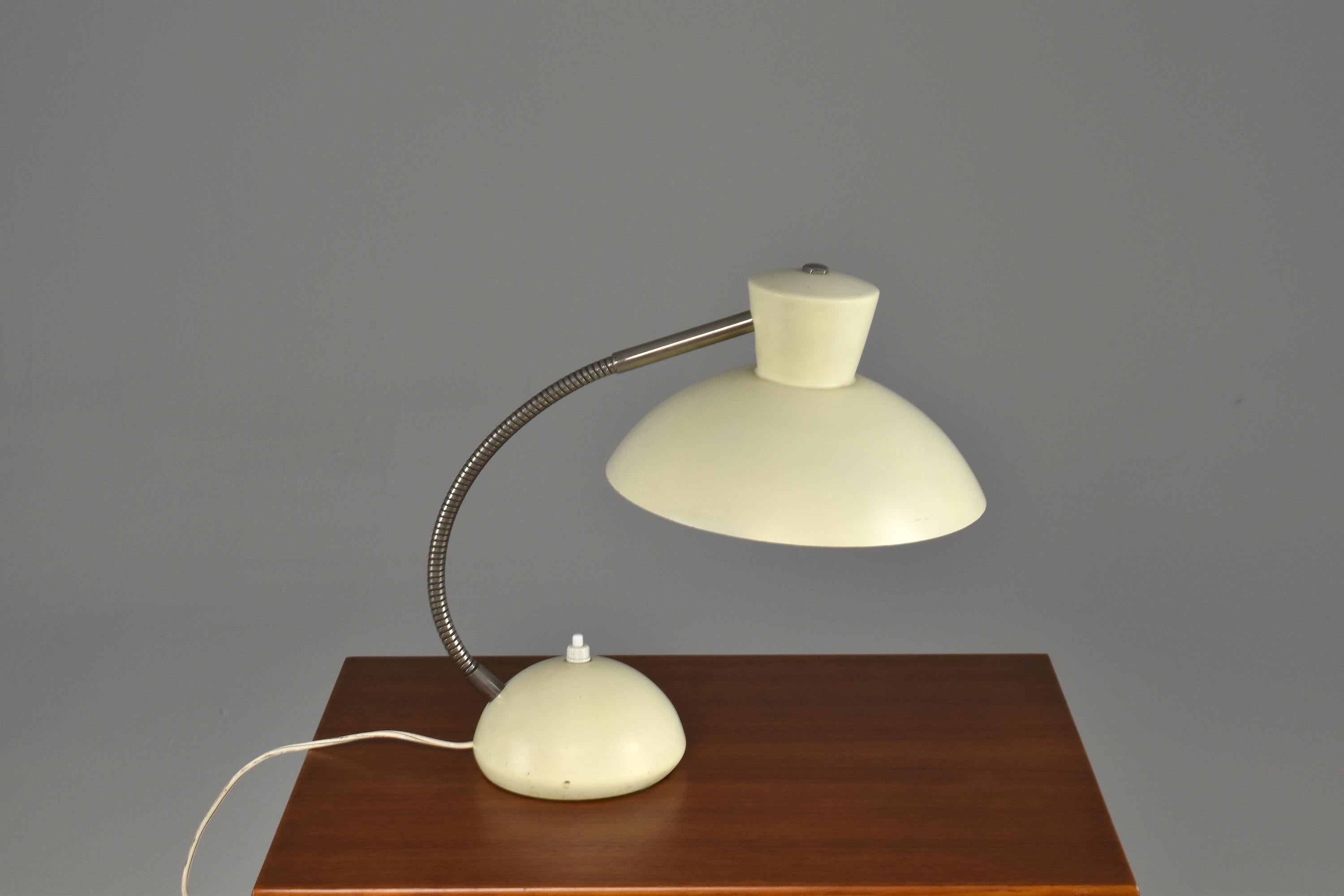 Lampe de bureau française du milieu du siècle 1960 Bon état - En vente à Paris, FR