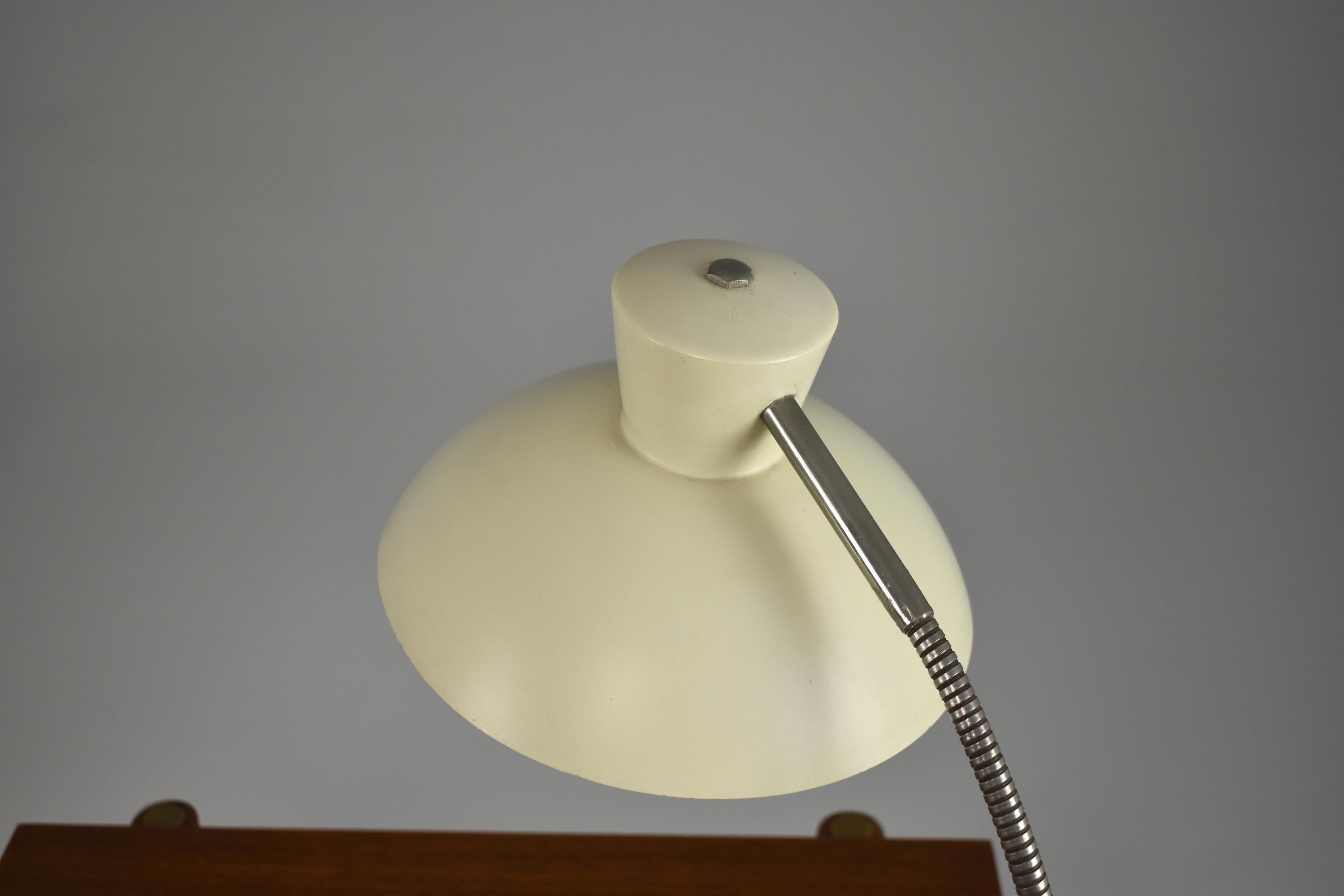 Lampe de bureau française du milieu du siècle 1960 en vente 1