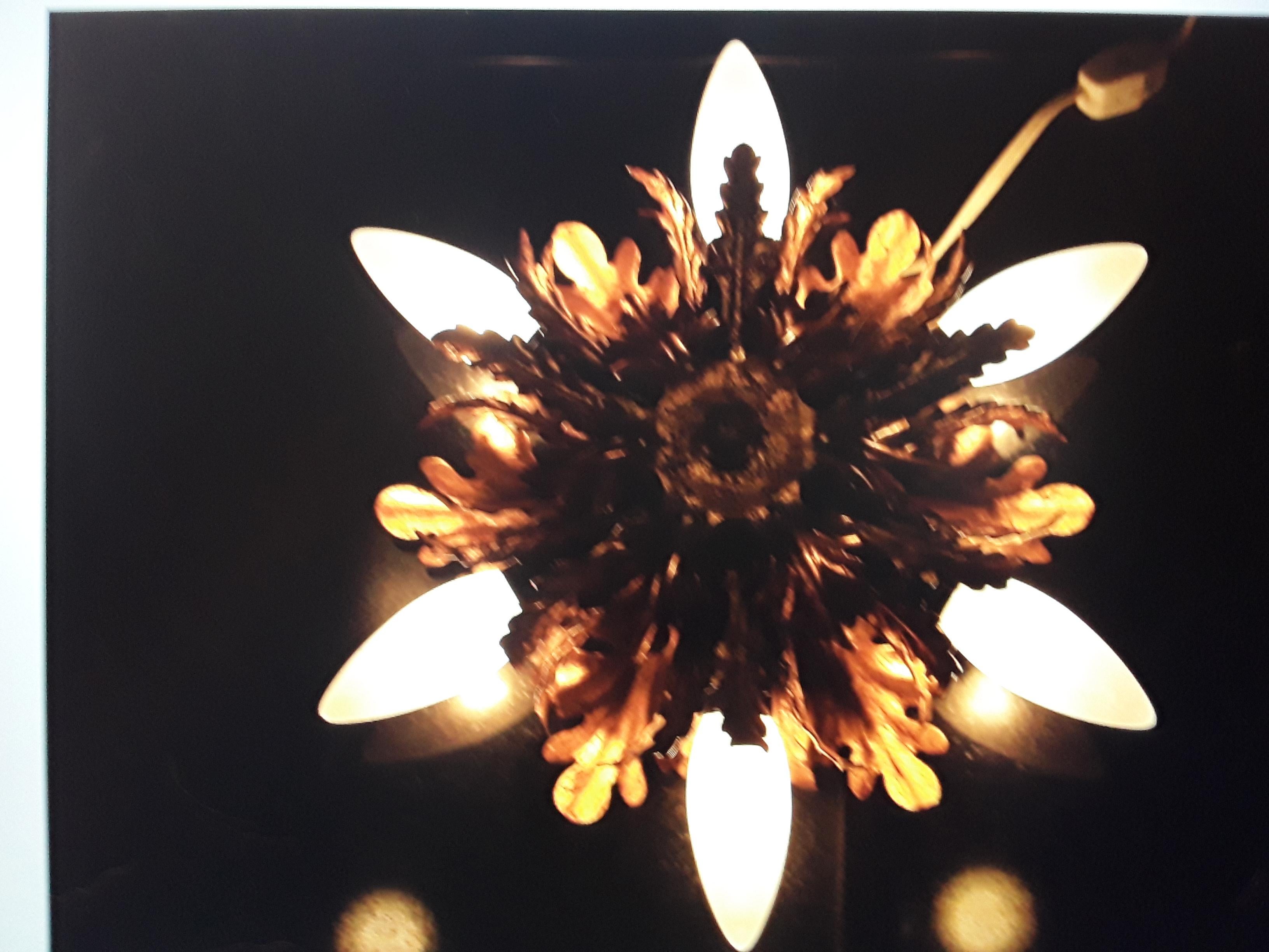 Plafón de techo de 6 luces de tole dorado francés moderno de mediados de siglo de 1960 Francés en venta