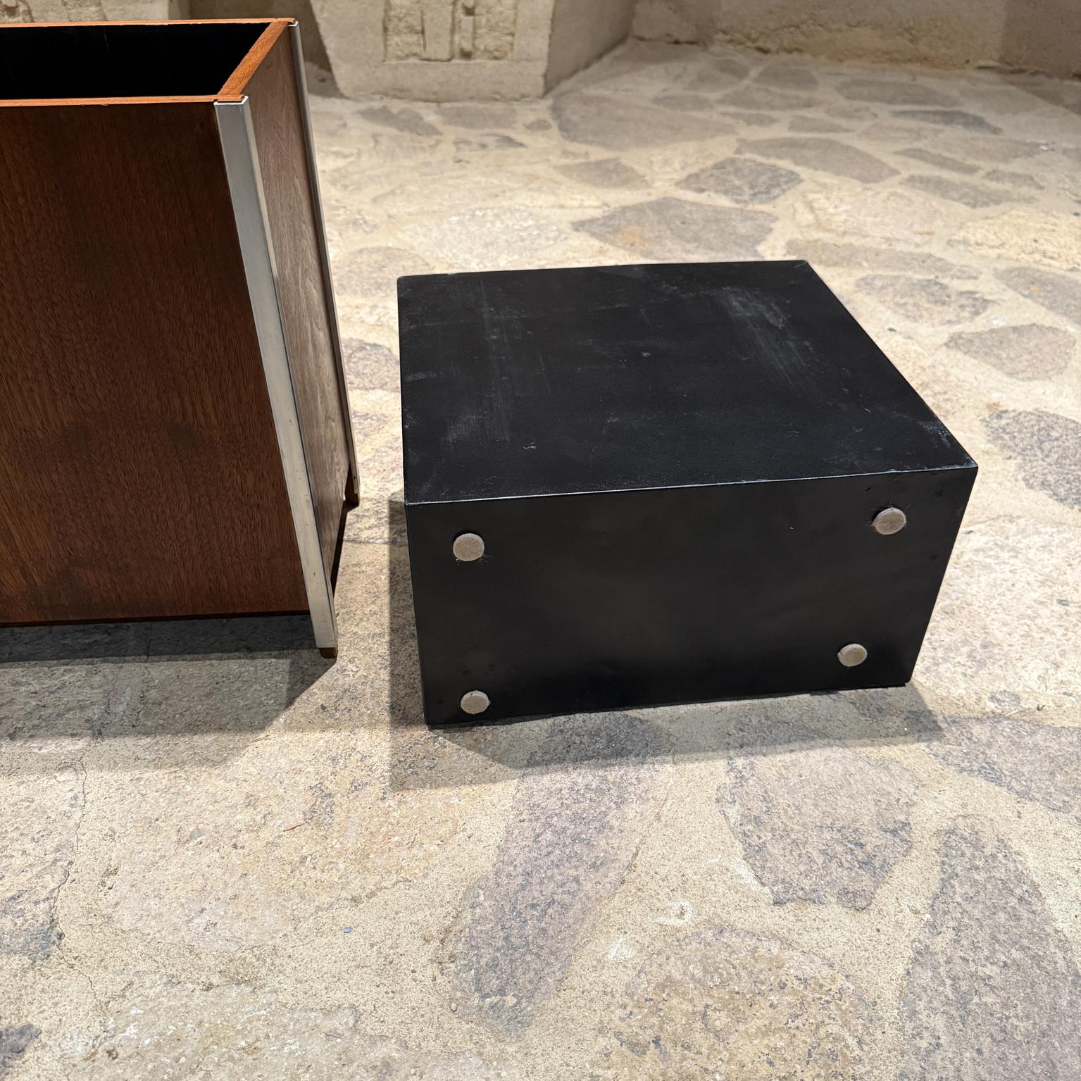1960er Jahre Französisch Modern Nussbaum Pflanzgefäß Abfallkorb Stil Bernard Marange im Angebot 2